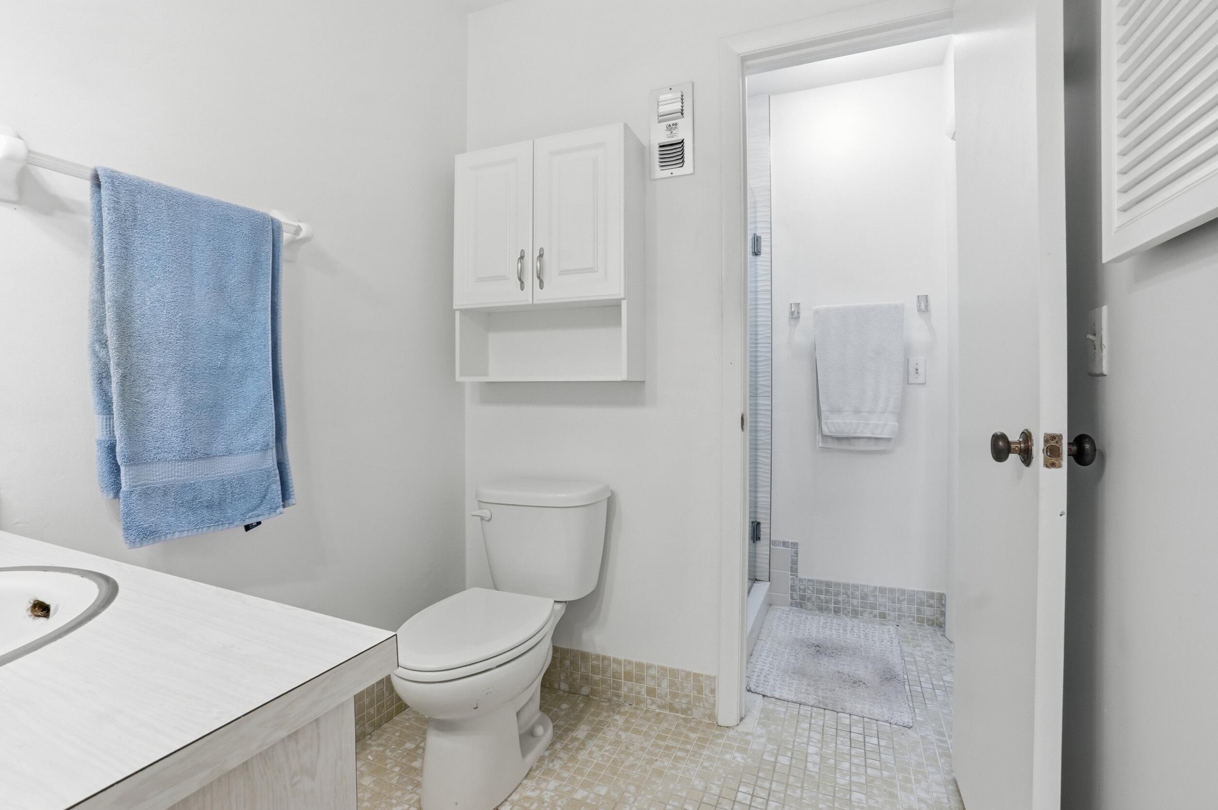 1300 Seaway Drive D6 Property Photo 24