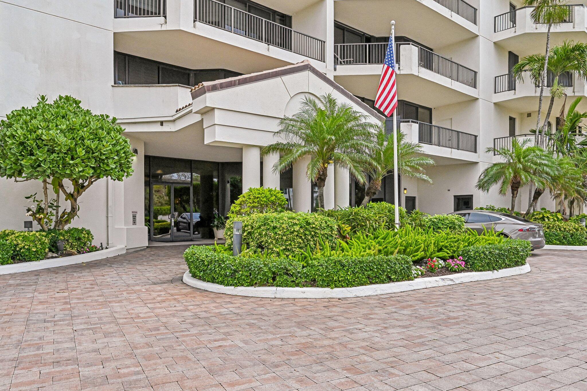 800 Ocean Drive 1105 Property Photo 4
