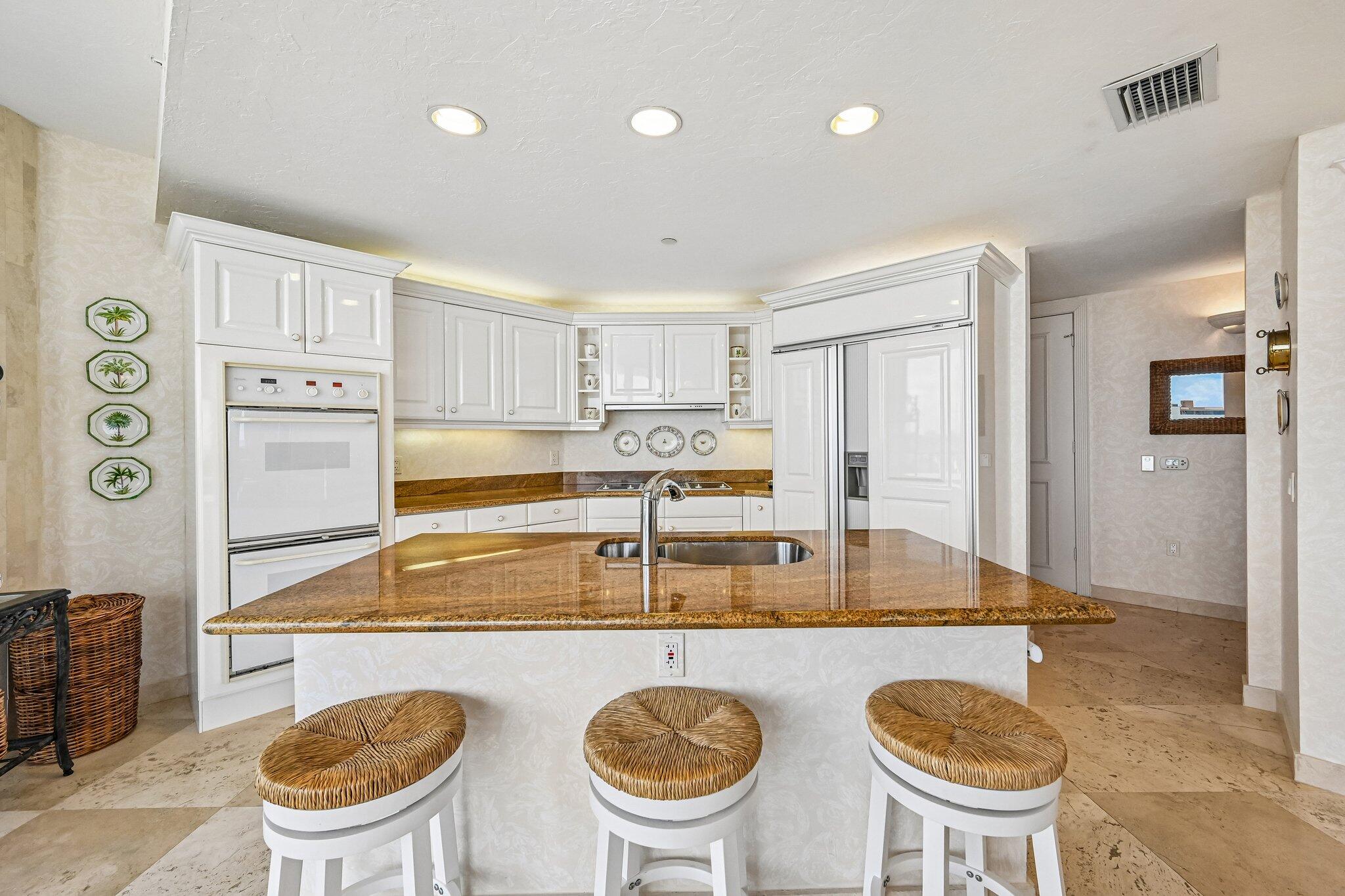 800 Ocean Drive 1105 Property Photo 14