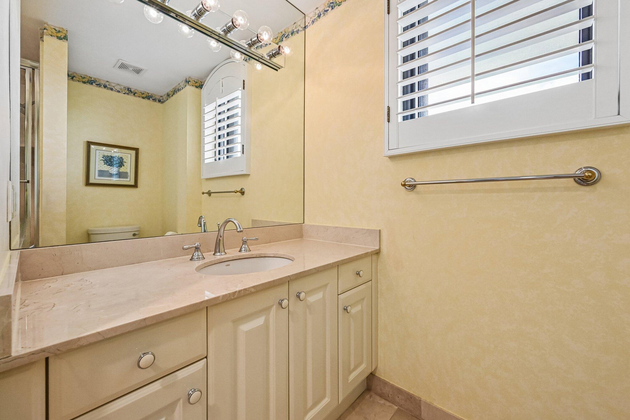 800 Ocean Drive 1105 Property Photo 36