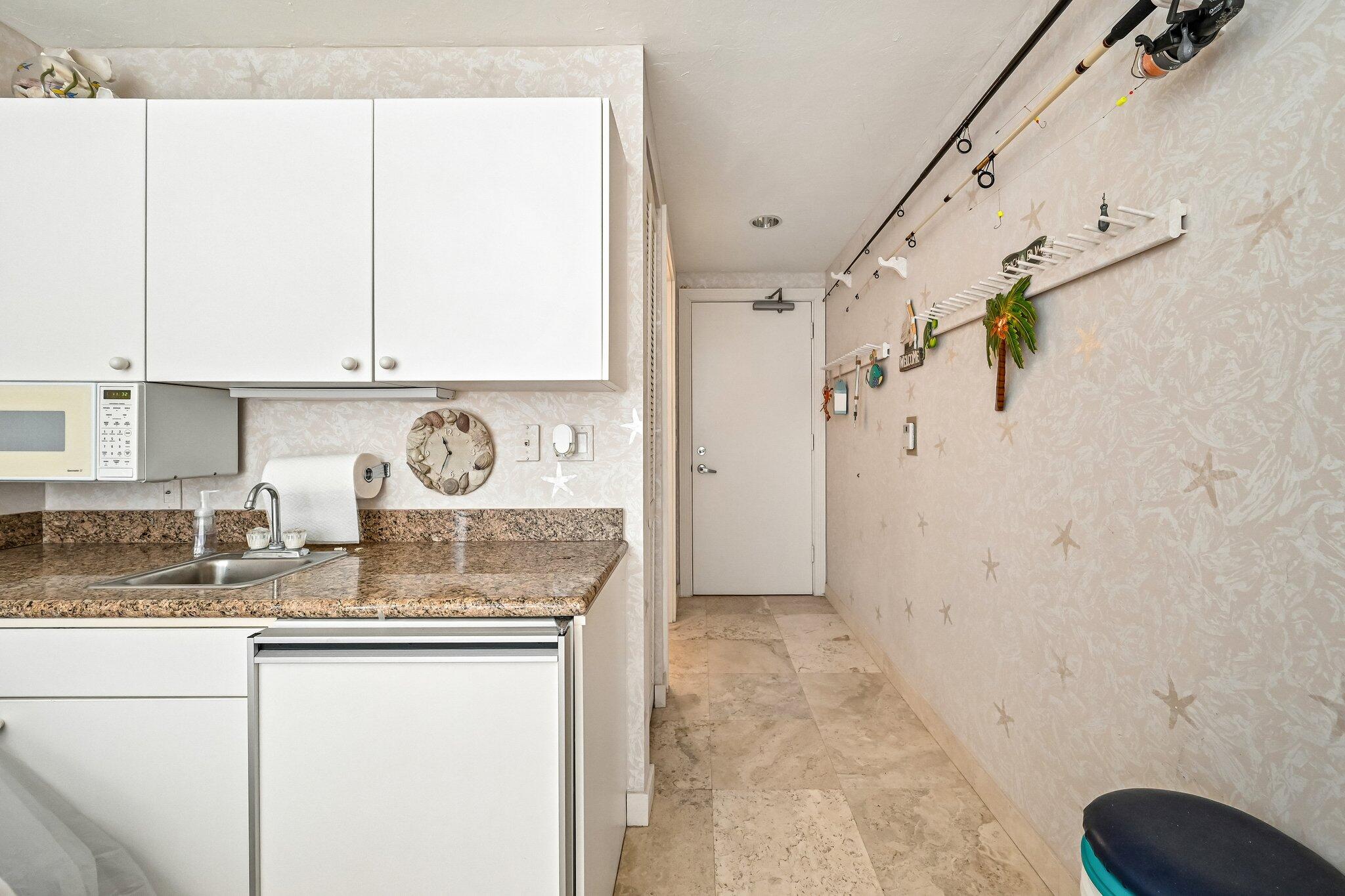 800 Ocean Drive 1105 Property Photo 45