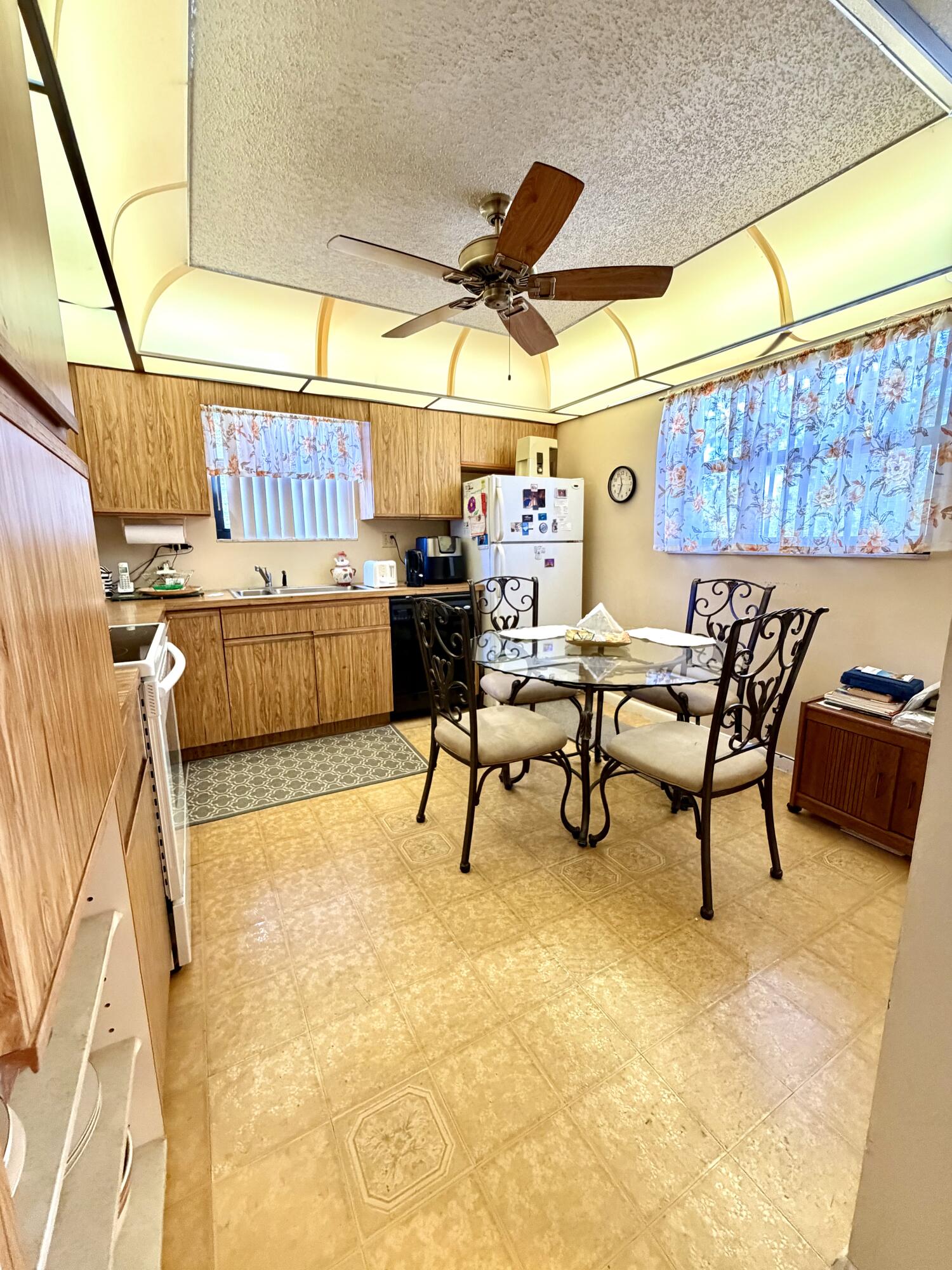 4970 E Sabal Palm Boulevard 315 Property Photo 3