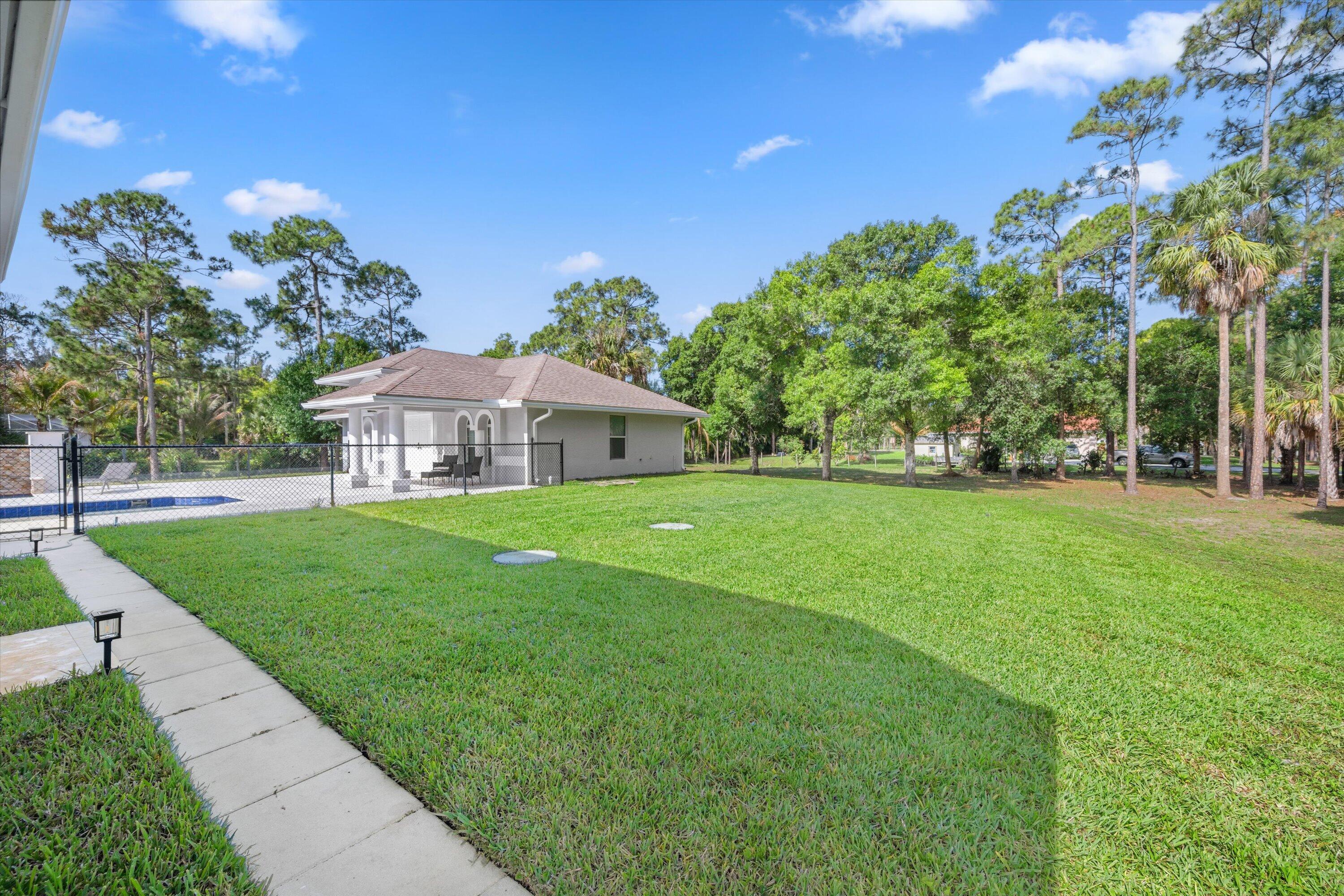 17038 N 61st Pl Place N Property Photo 10