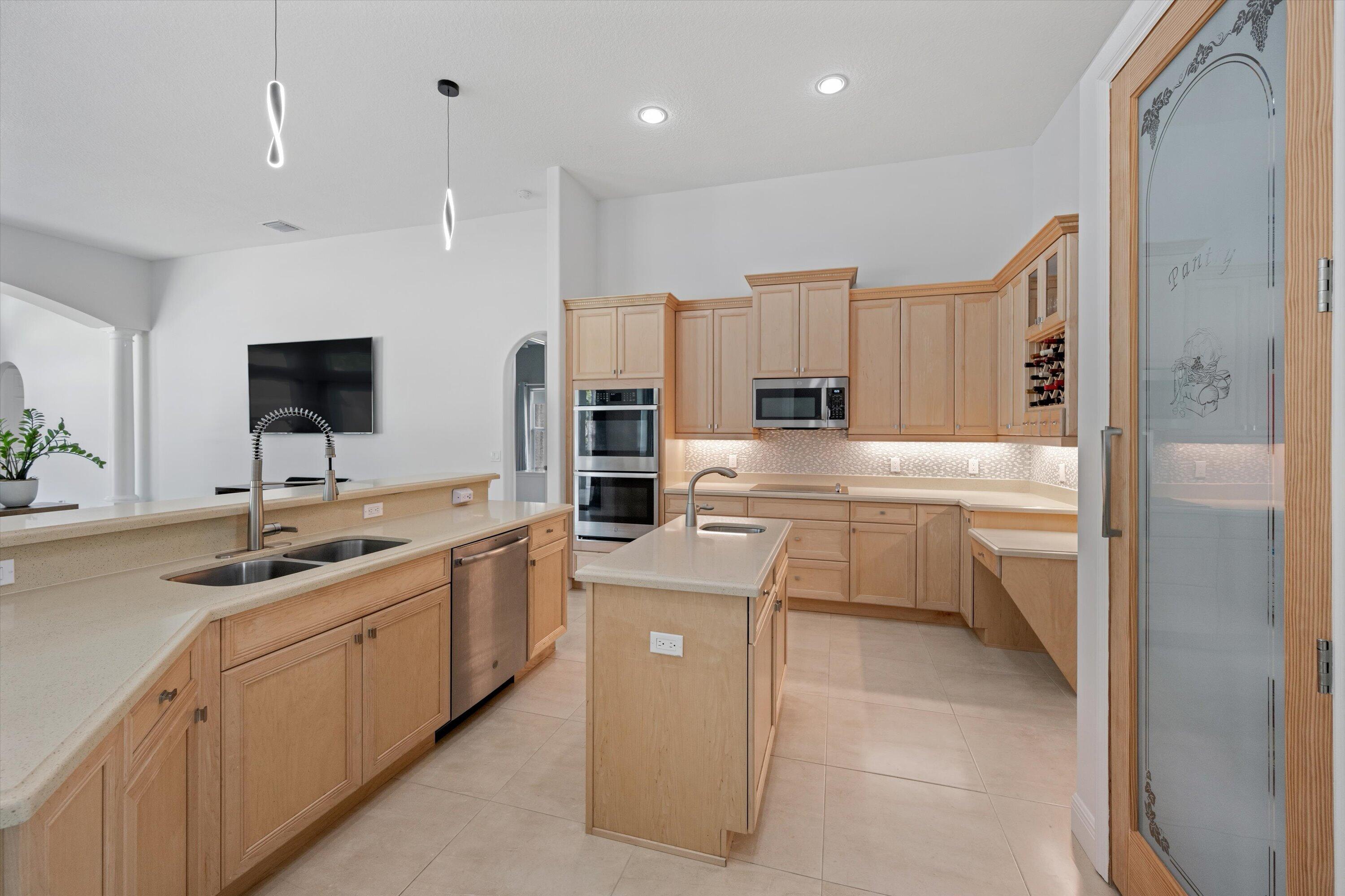 17038 N 61st Pl Place N Property Photo 22
