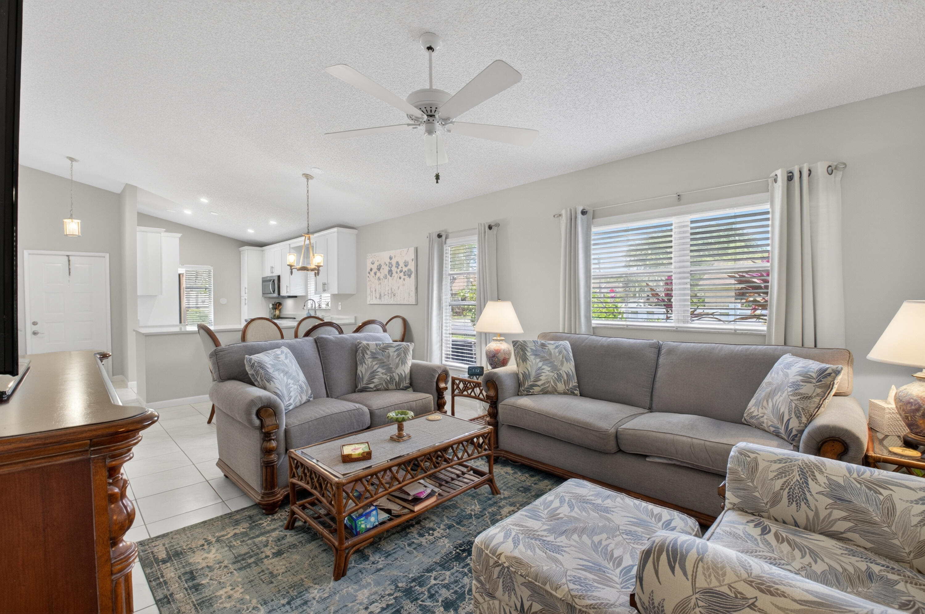 8130 Springtree Road A Property Photo 12