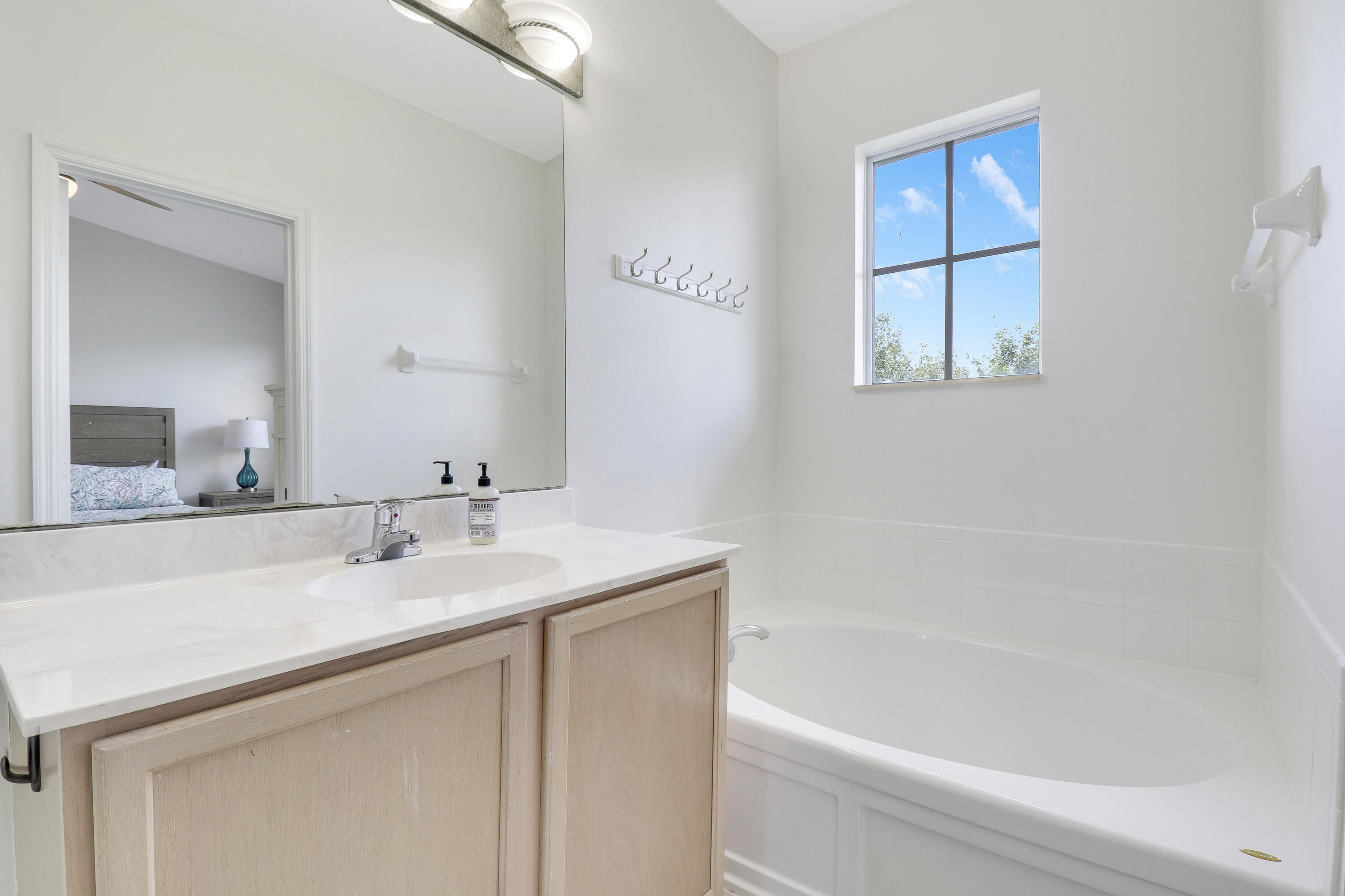 123 E Thatch Palm Circle Property Photo 15