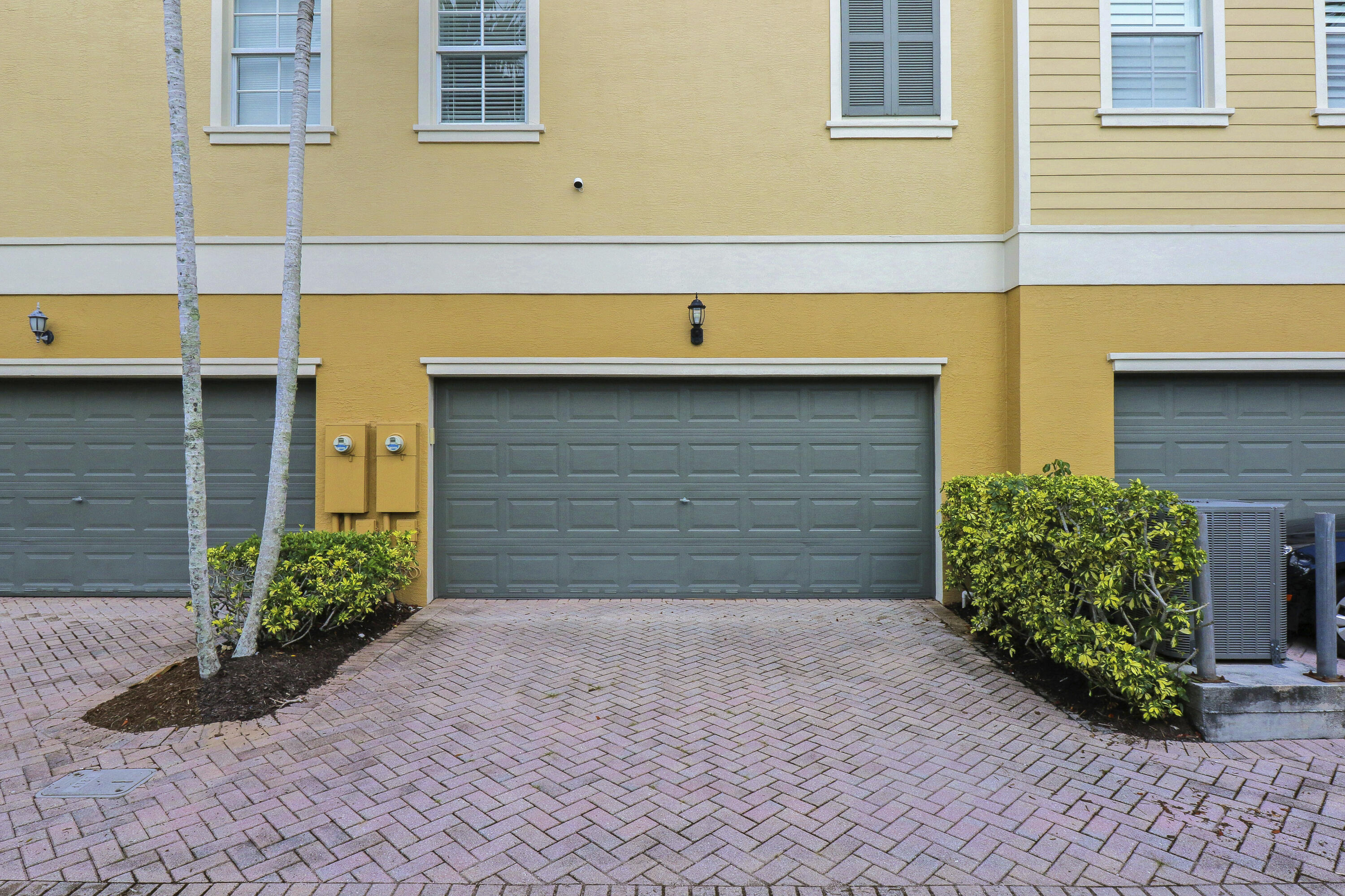 123 E Thatch Palm Circle Property Photo 25