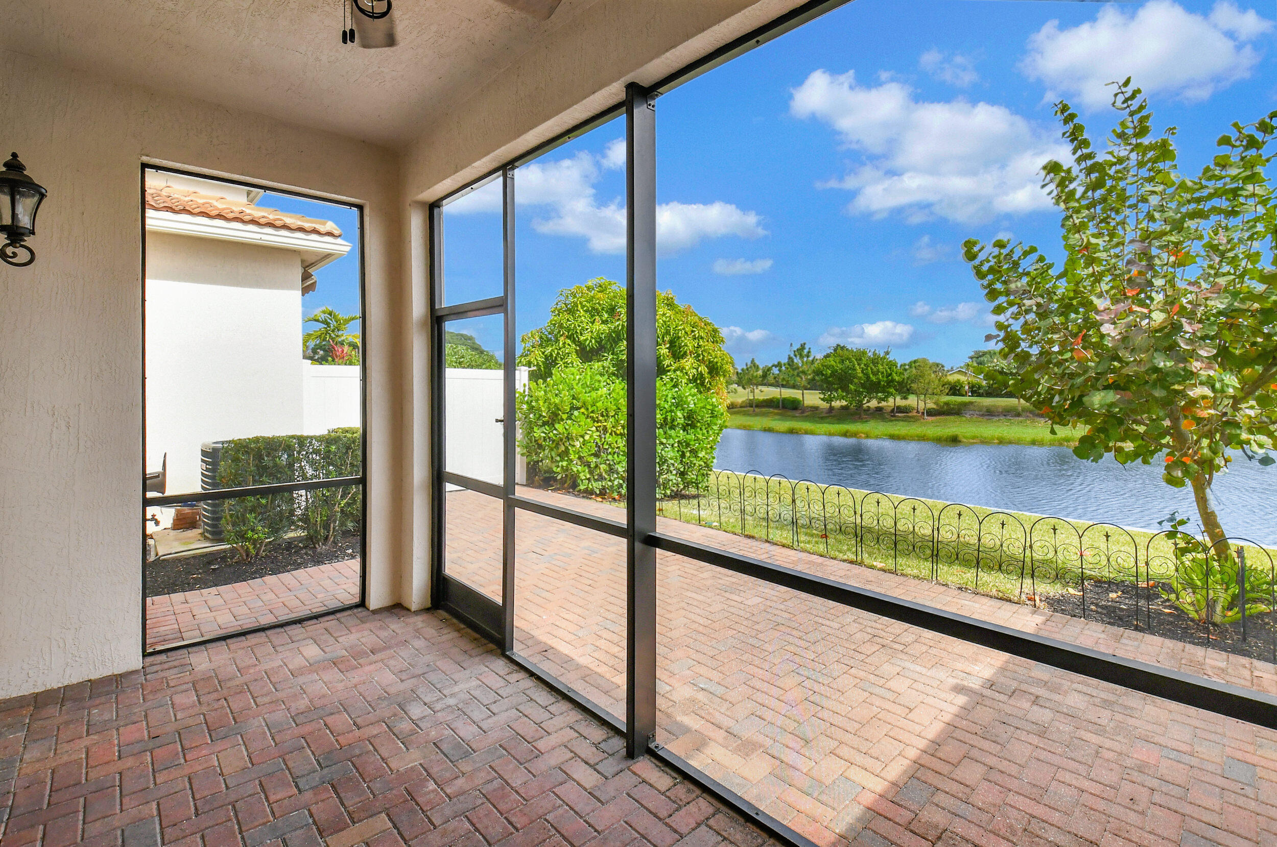 10102 Akenside Drive Property Photo 30