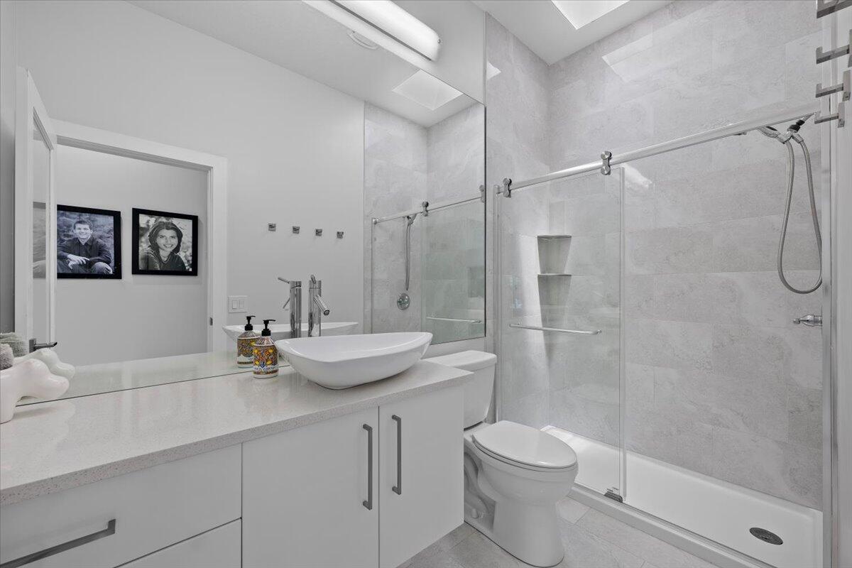 169 Hampton Circle Property Photo 18