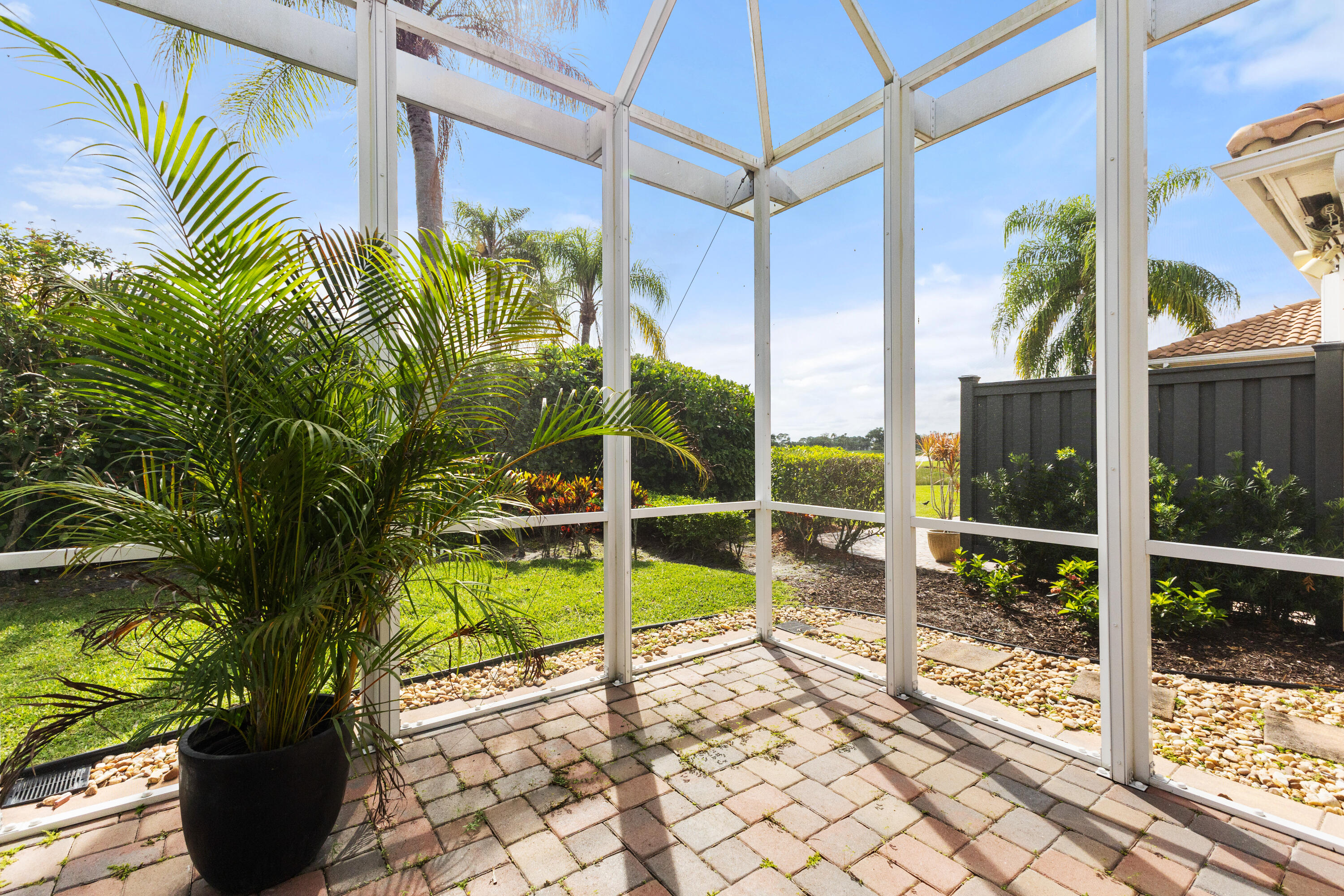 1009 Diamond Head Way Property Photo 28