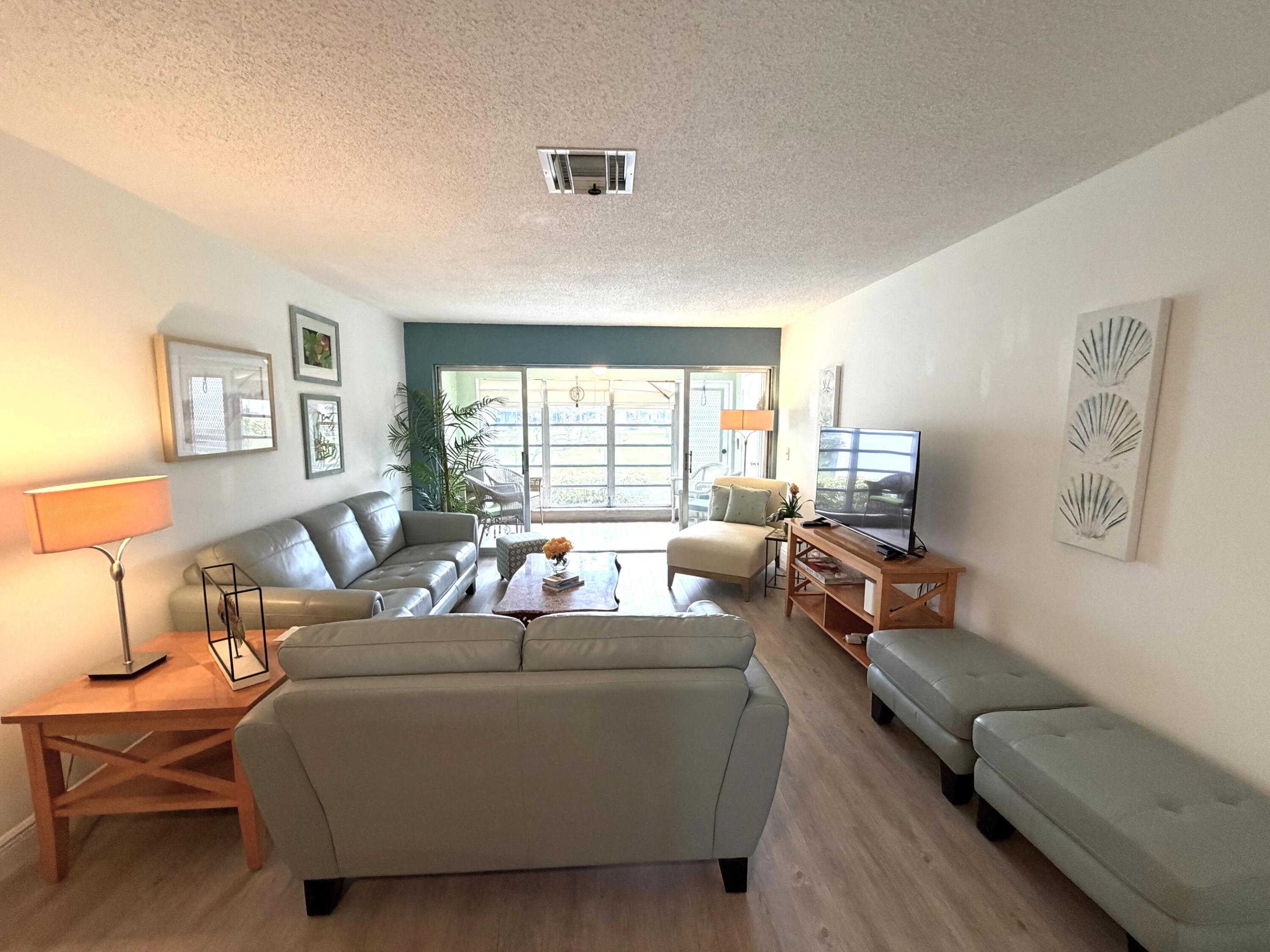 2520 Pansey Lane D Property Photo 5