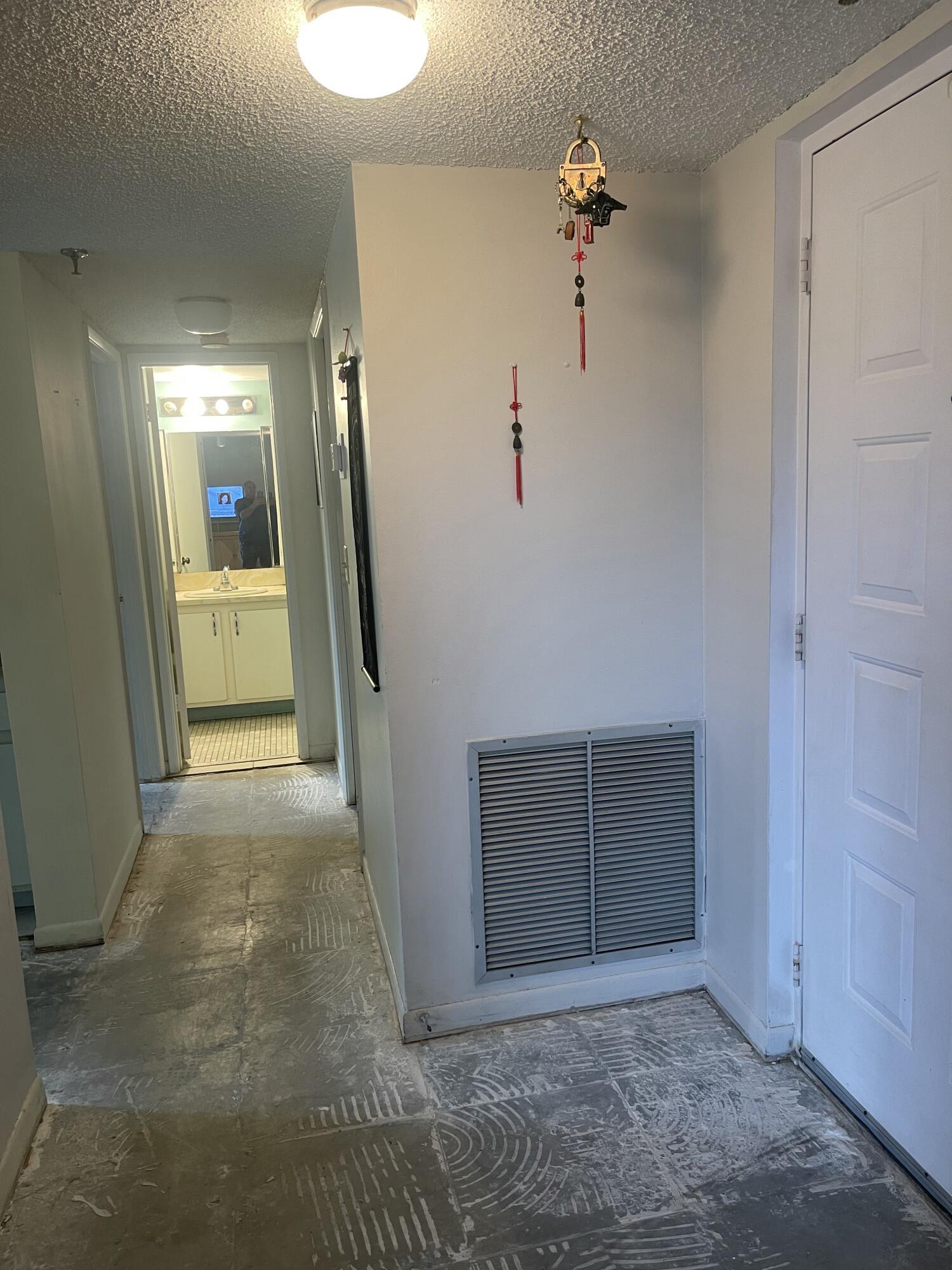 955 Egret Circle 411 Property Photo 14
