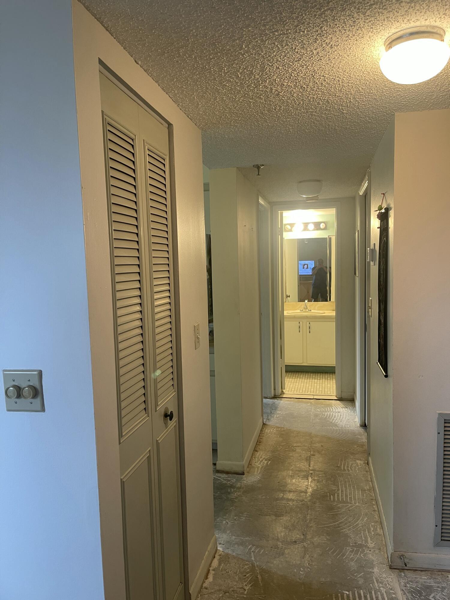 955 Egret Circle 411 Property Photo 15