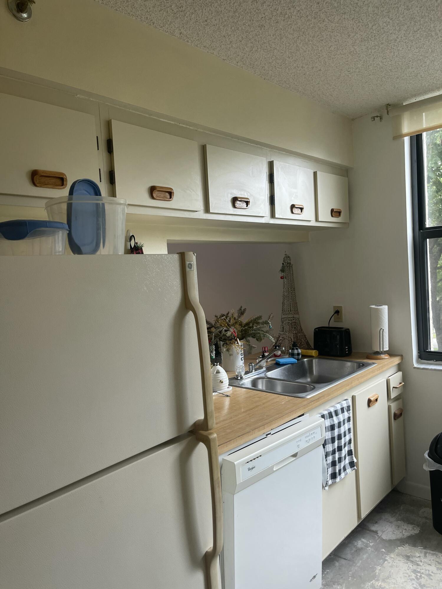 955 Egret Circle 411 Property Photo 17