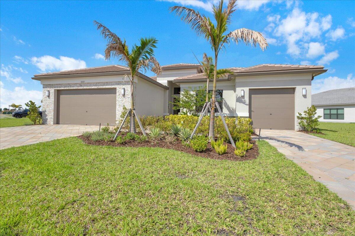 12227 Sw Twin Springs Drive Property Photo 4