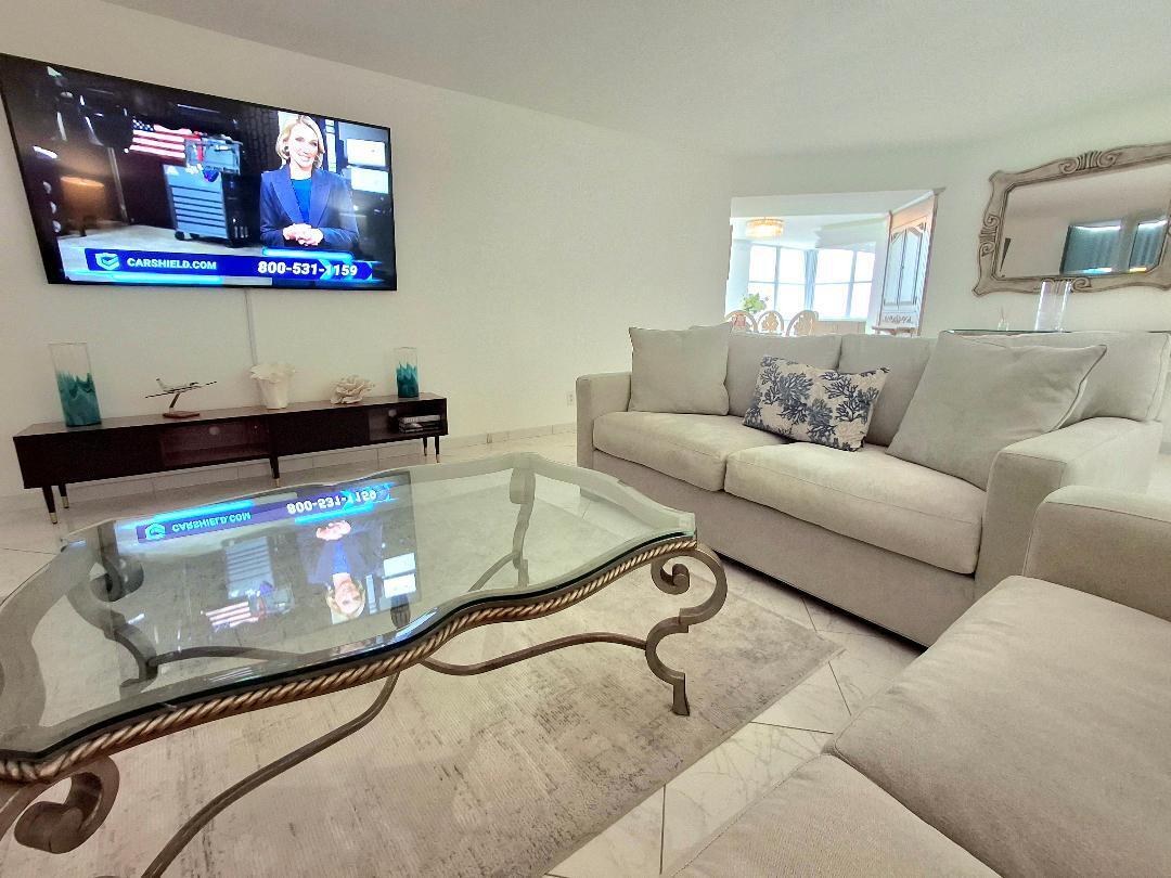 1340 S Ocean Boulevard 1808 Property Photo 5