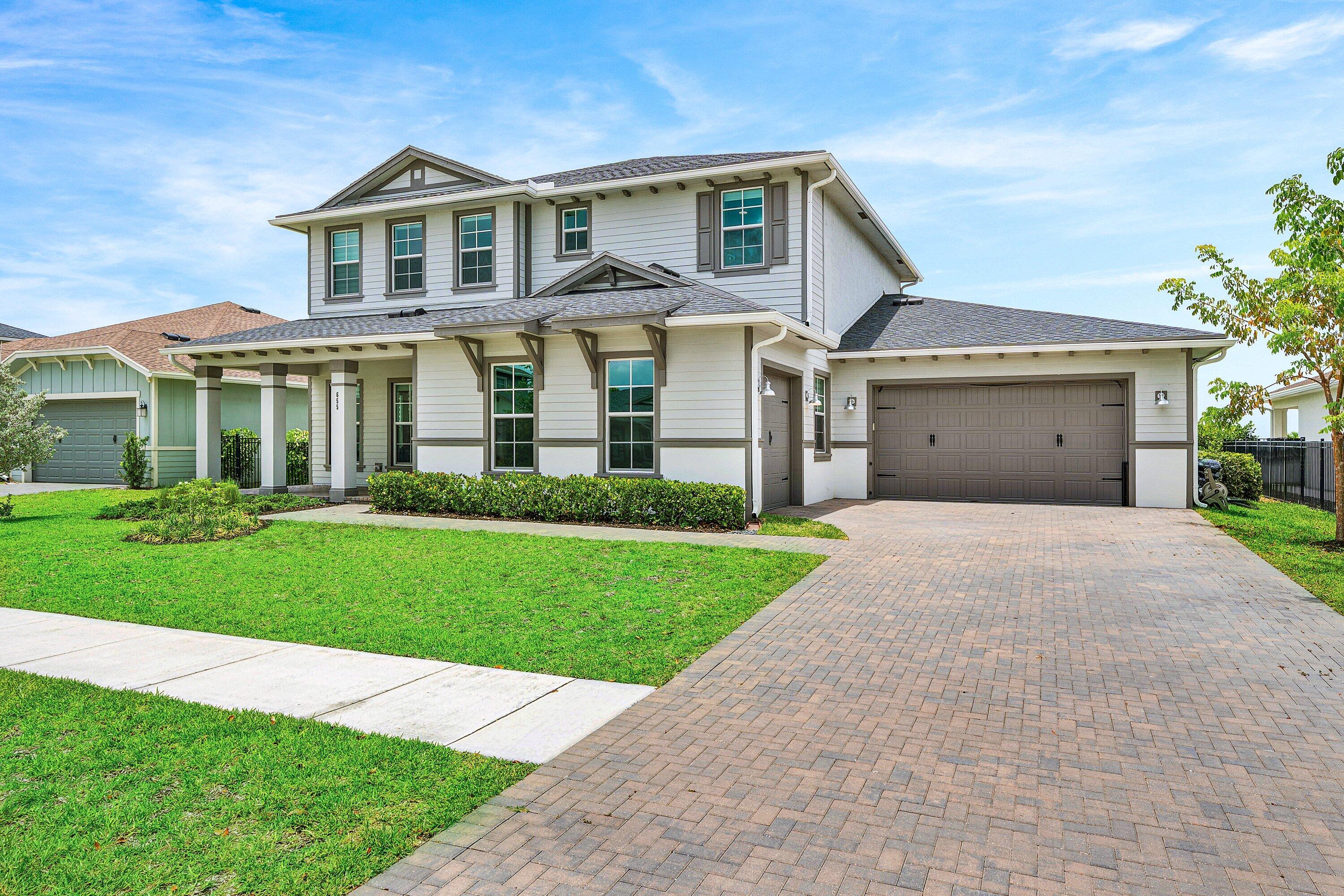 655 Hookline Circle Property Photo 4