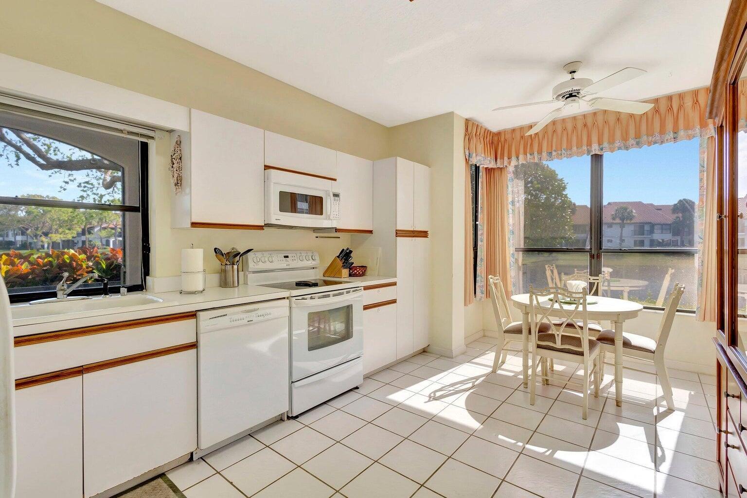 16050 W Bay Drive 151 Property Photo 10