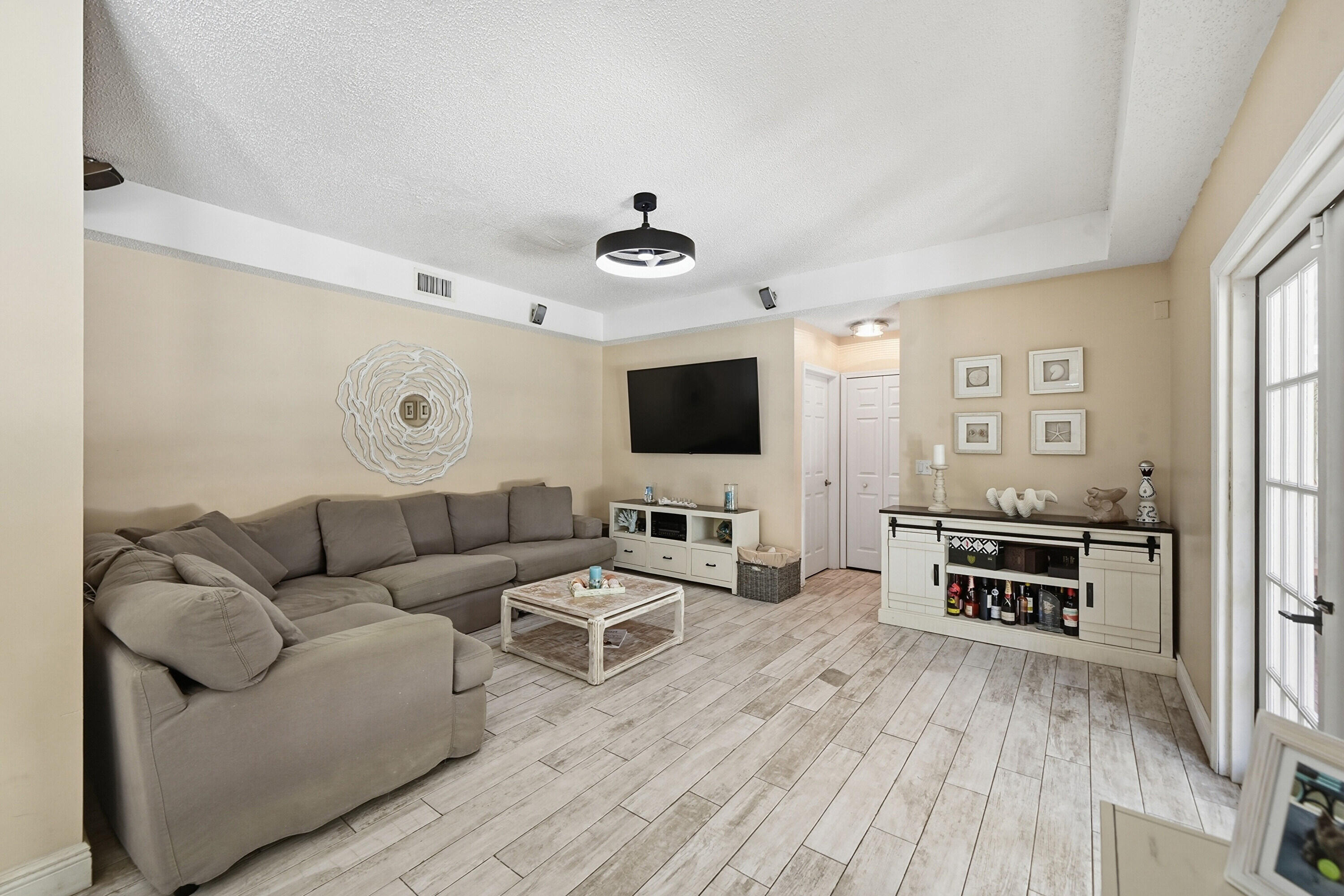 15073 Oak Chase Court Property Photo 13
