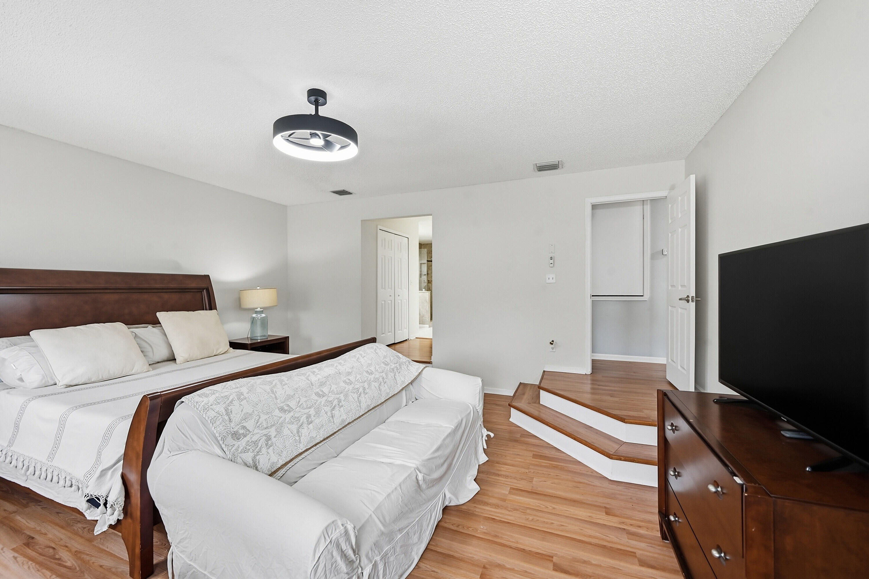 15073 Oak Chase Court Property Photo 27