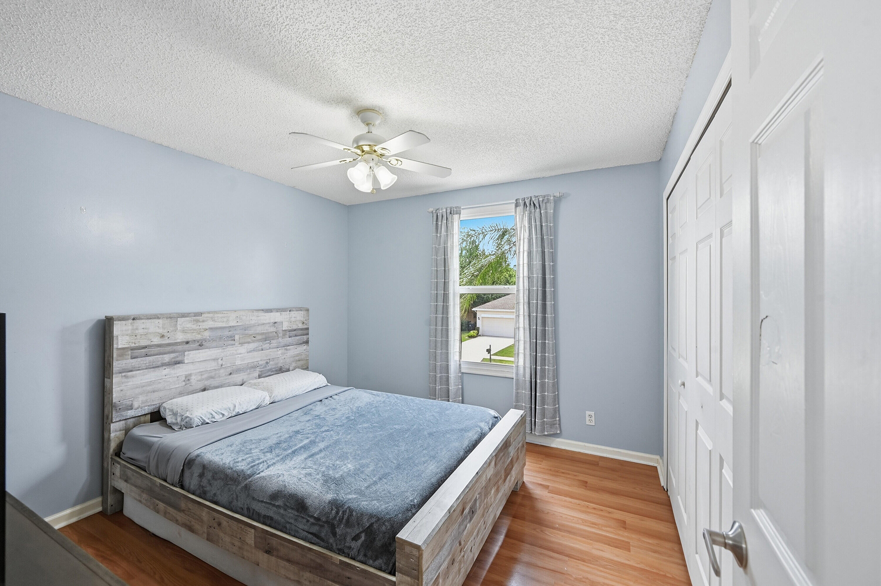 15073 Oak Chase Court Property Photo 32
