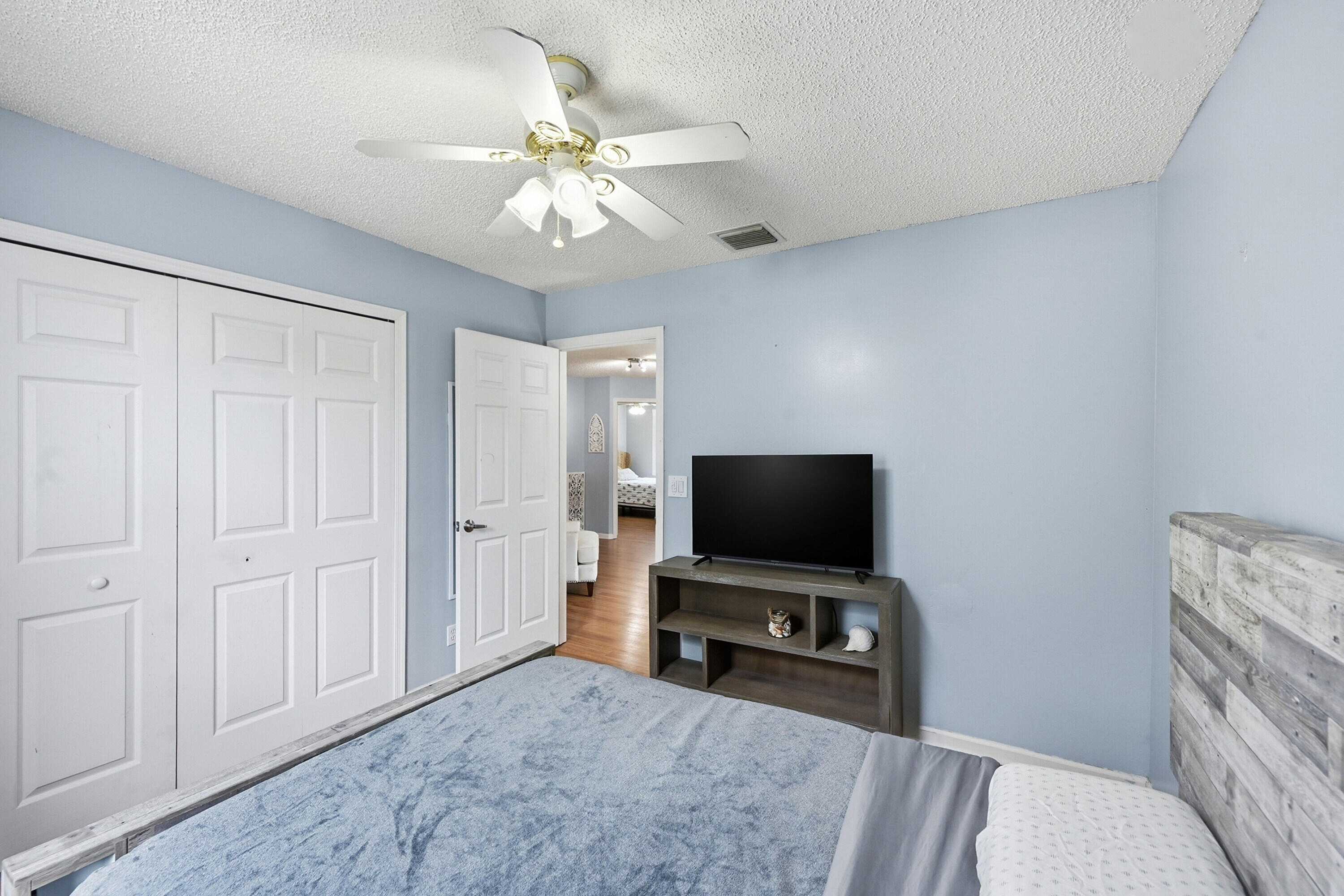 15073 Oak Chase Court Property Photo 33
