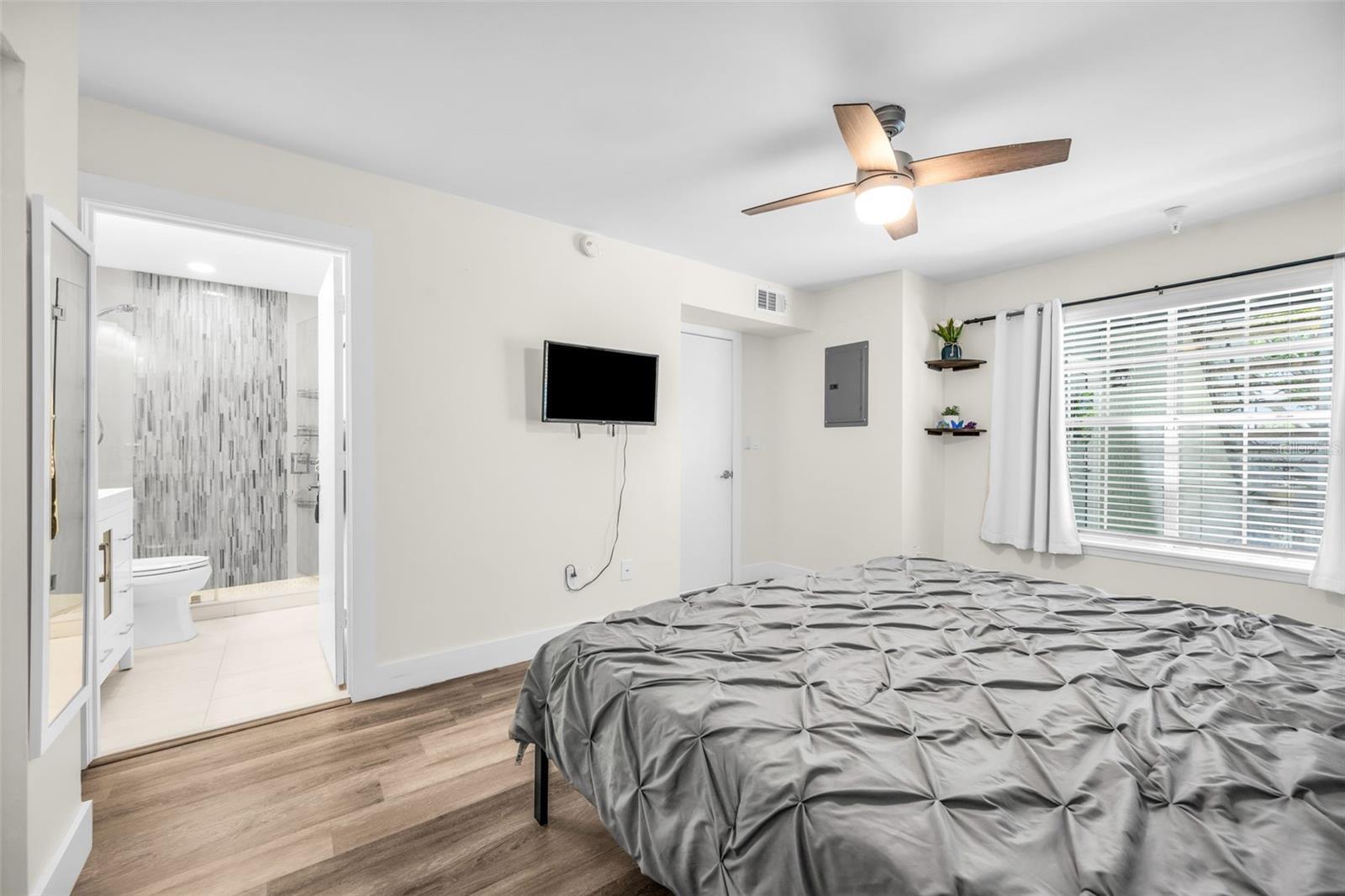 1275 Crystal Way G Property Photo 15
