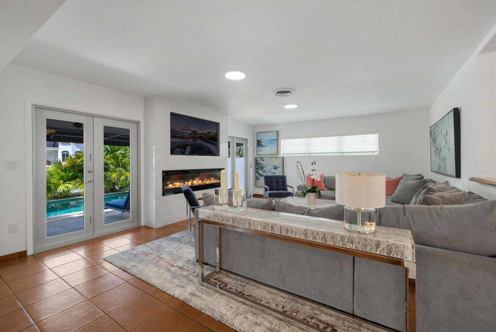 325 Coconut Isle Drive Property Photo 4