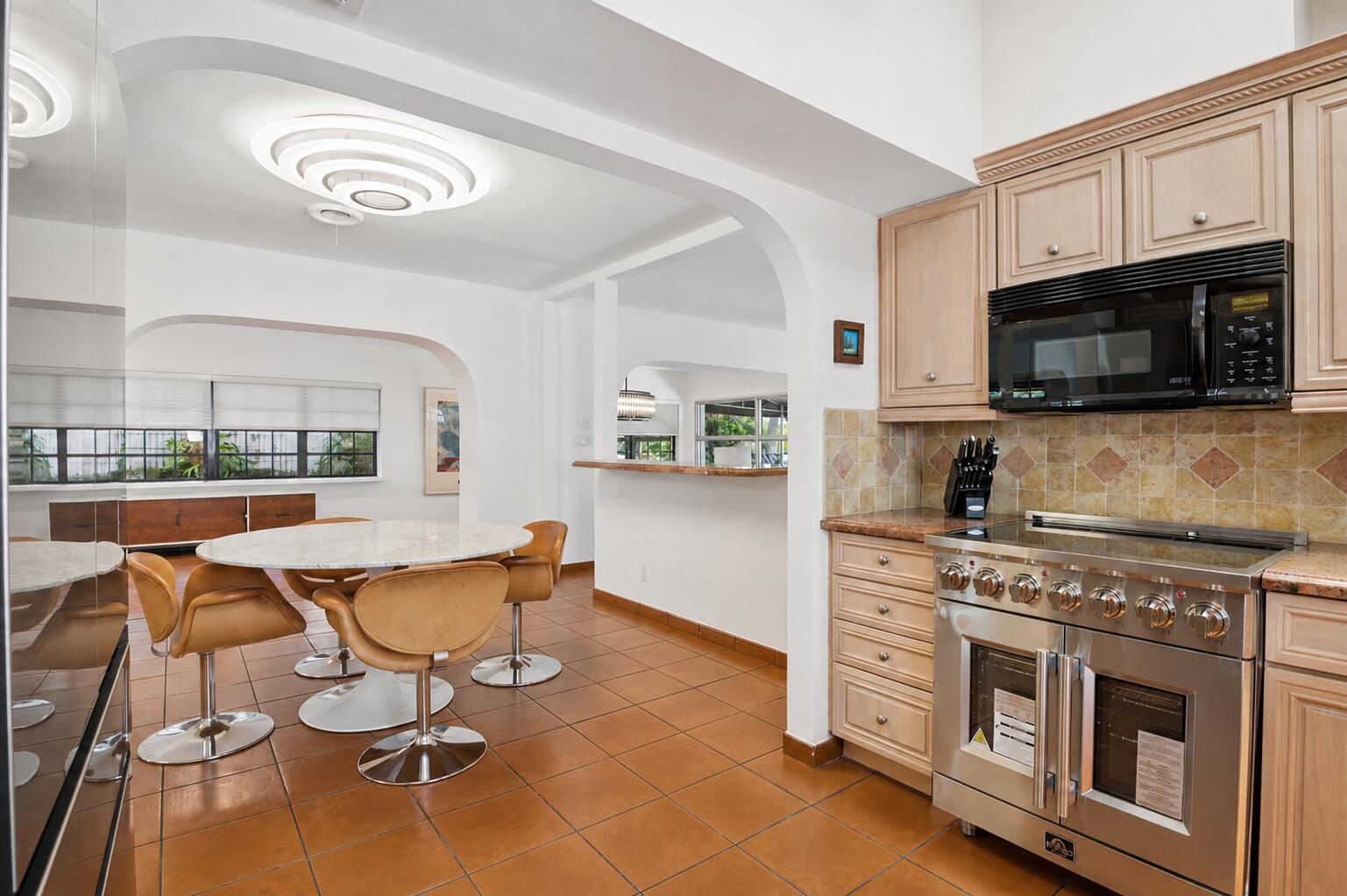 325 Coconut Isle Drive Property Photo 30