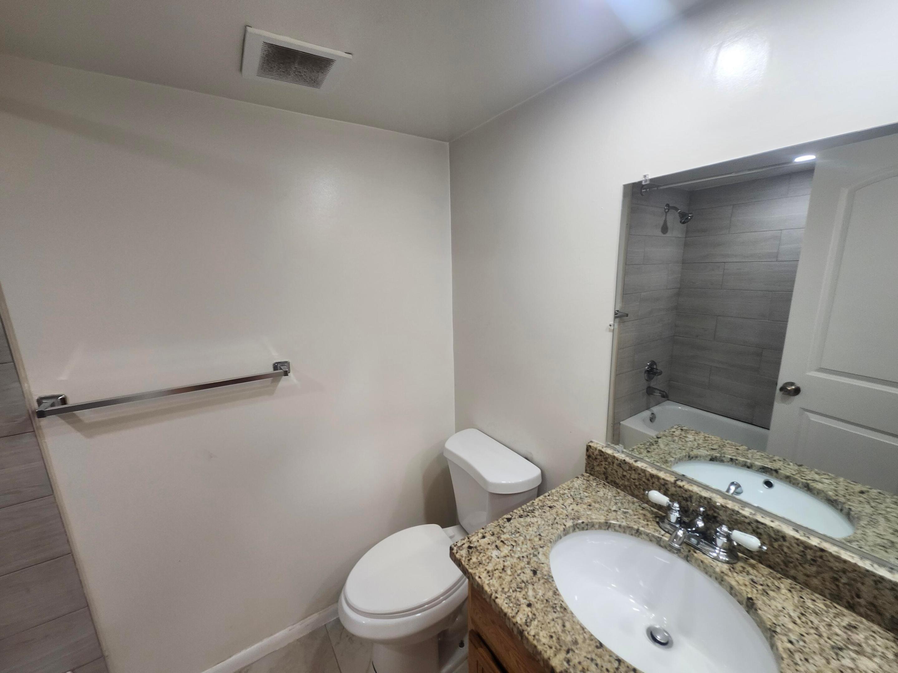 3470 Foxcroft Road 207 Property Photo 11