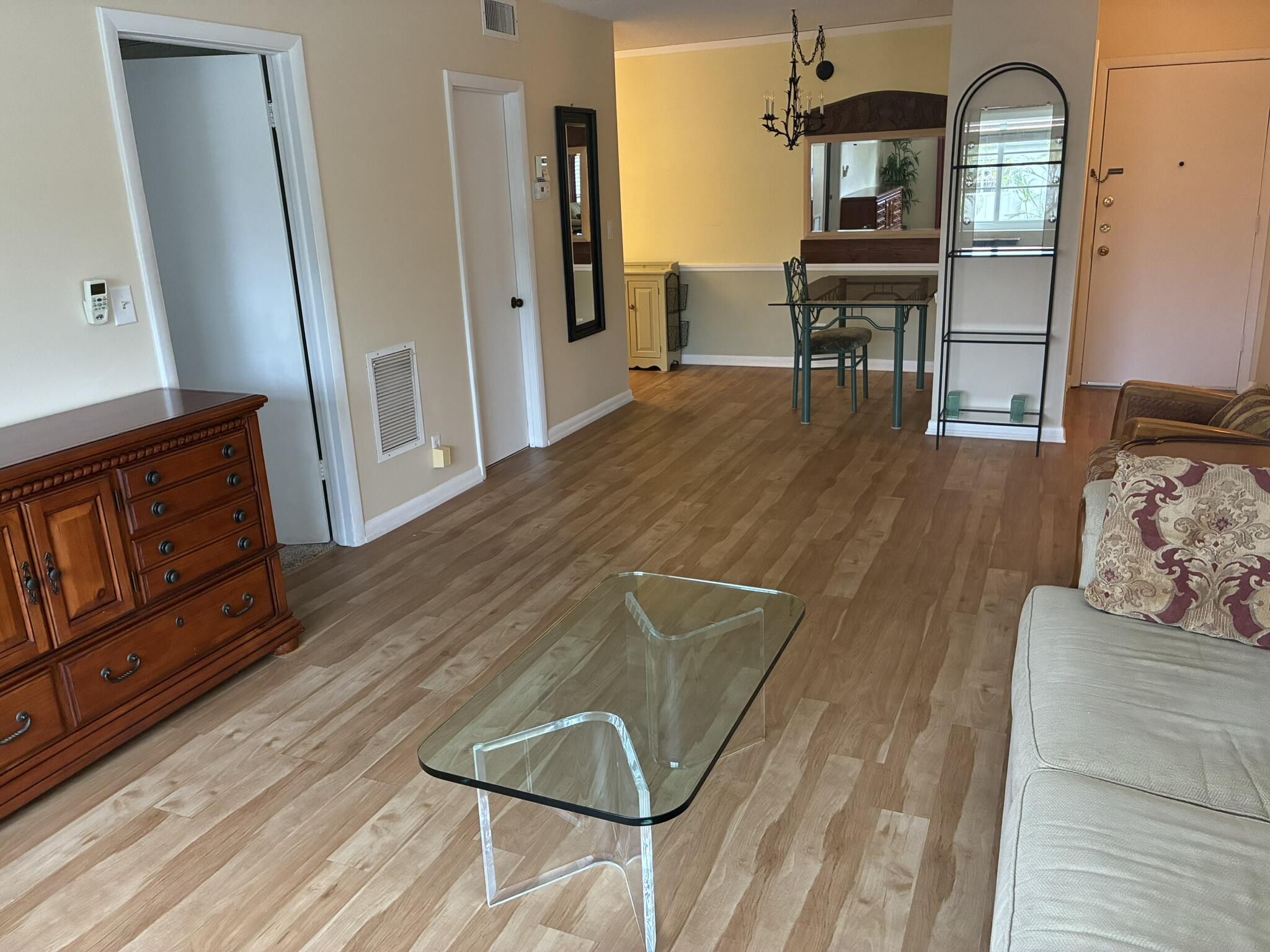 659 W Oakland Park Boulevard 204-c Property Photo 7
