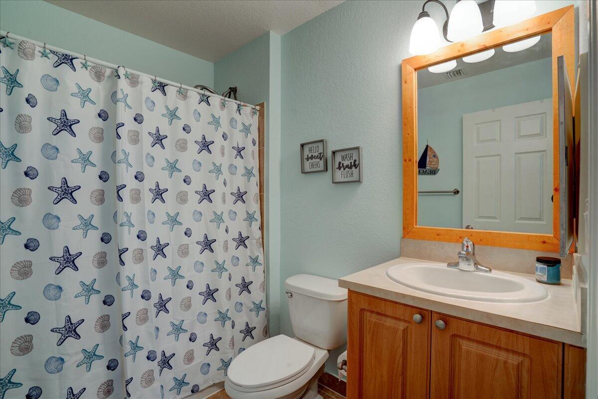 6633 Old Farm Trail Property Photo 12