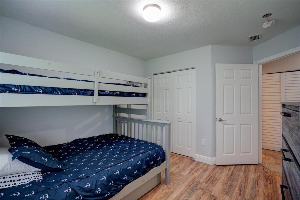6633 Old Farm Trail Property Photo 14