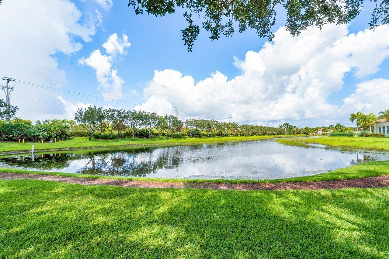 6633 Old Farm Trail Property Photo 20