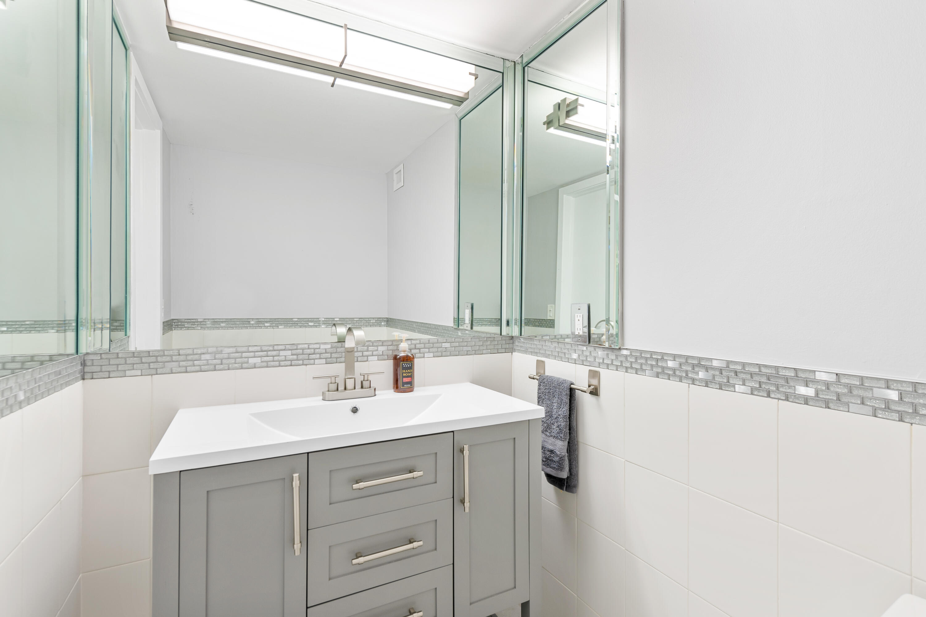 2800 E Sunrise Boulevard 19d Property Photo 15