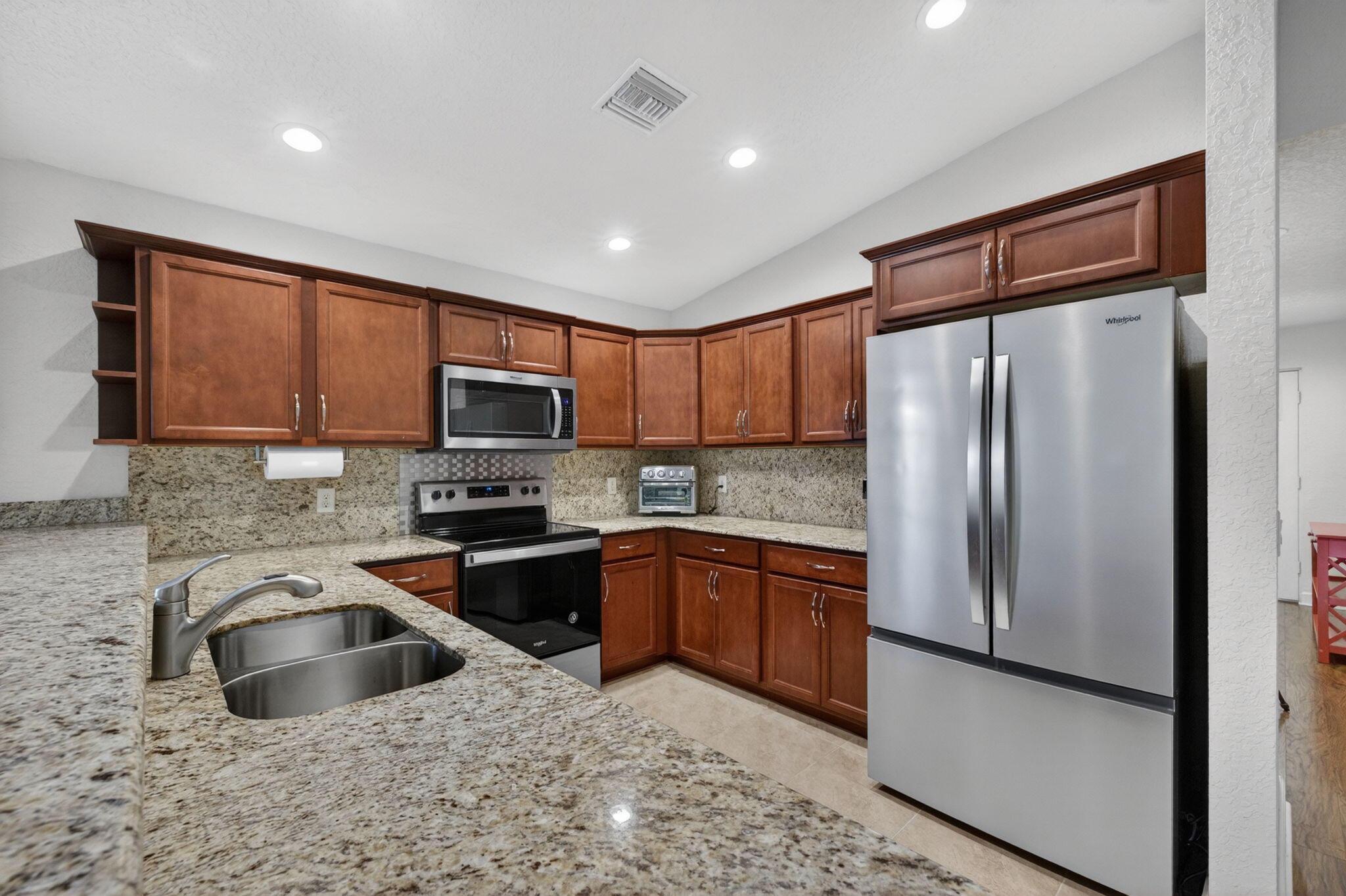 6456 Alemendra Street Property Photo 4