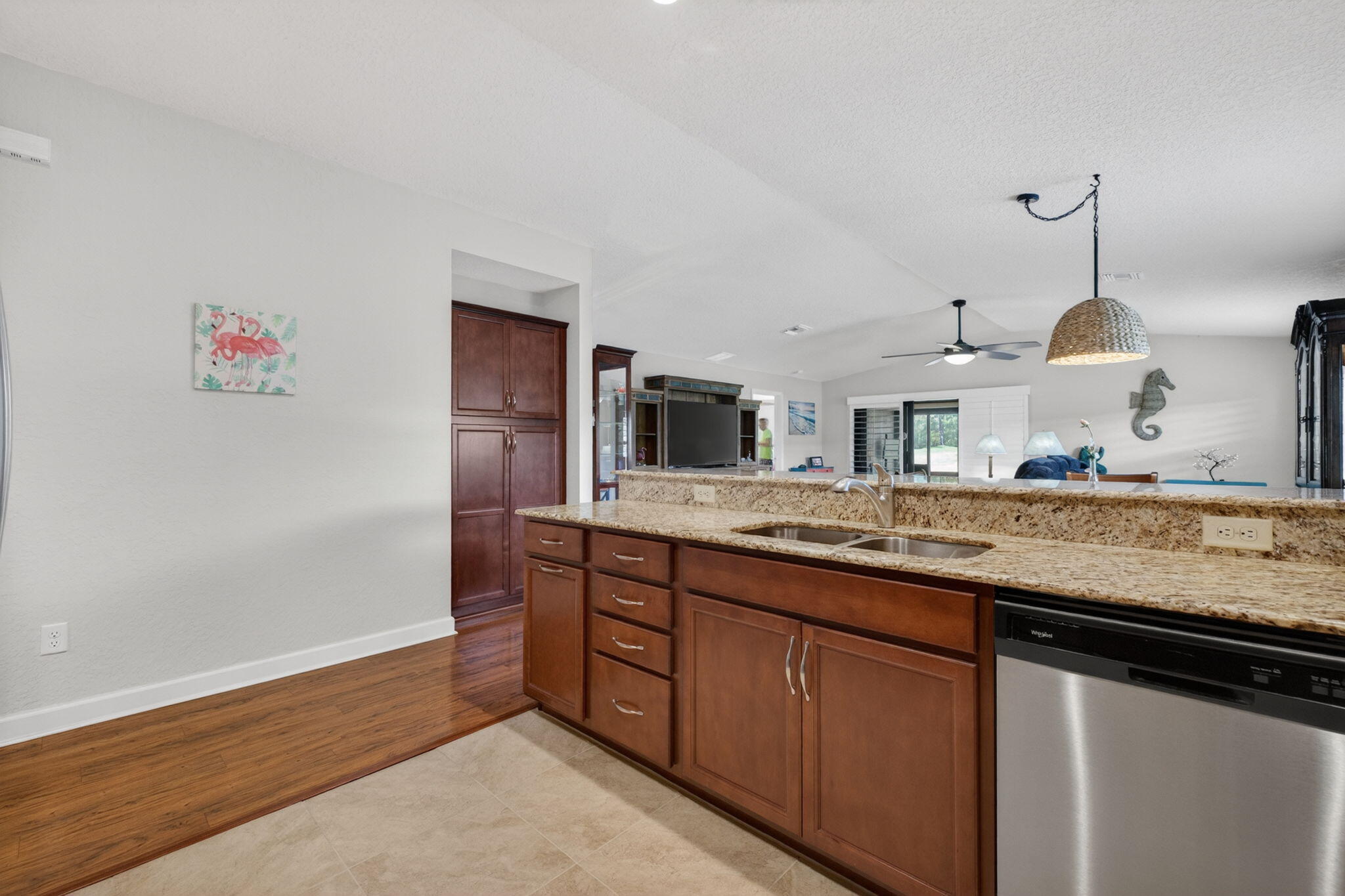 6456 Alemendra Street Property Photo 6