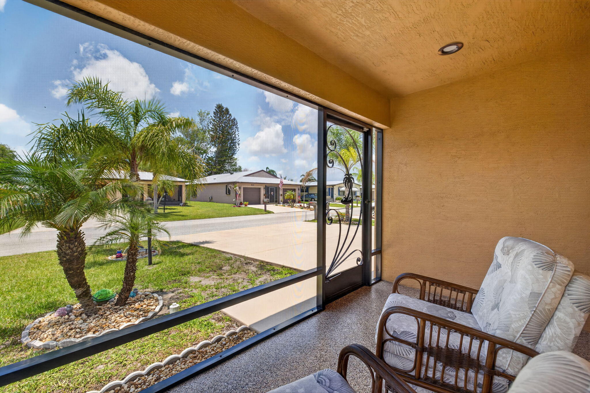 6456 Alemendra Street Property Photo 16
