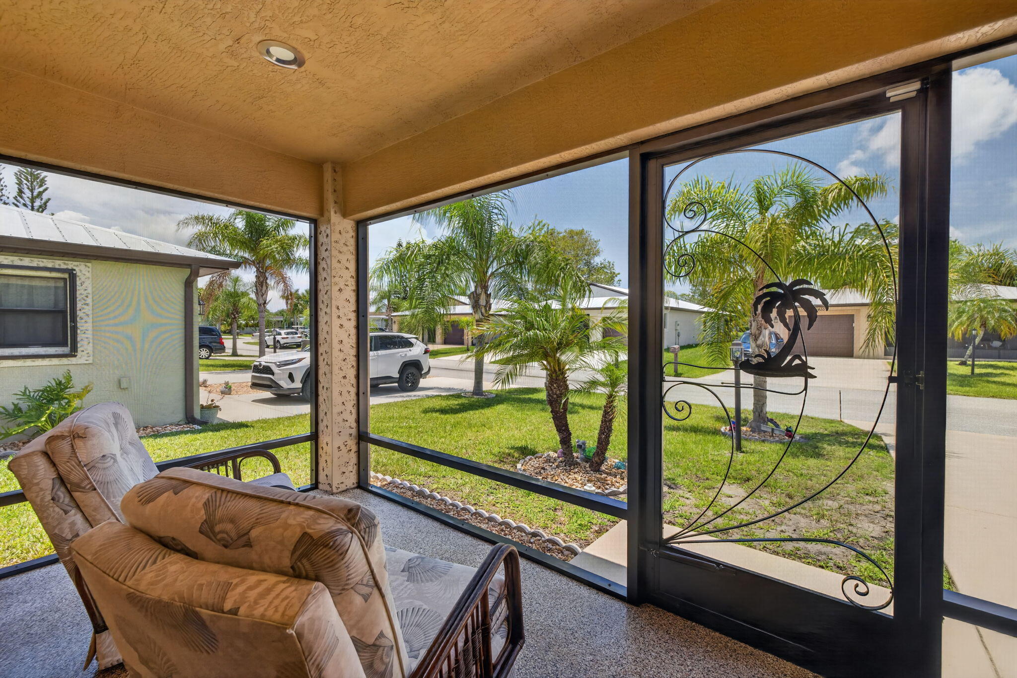 6456 Alemendra Street Property Photo 17