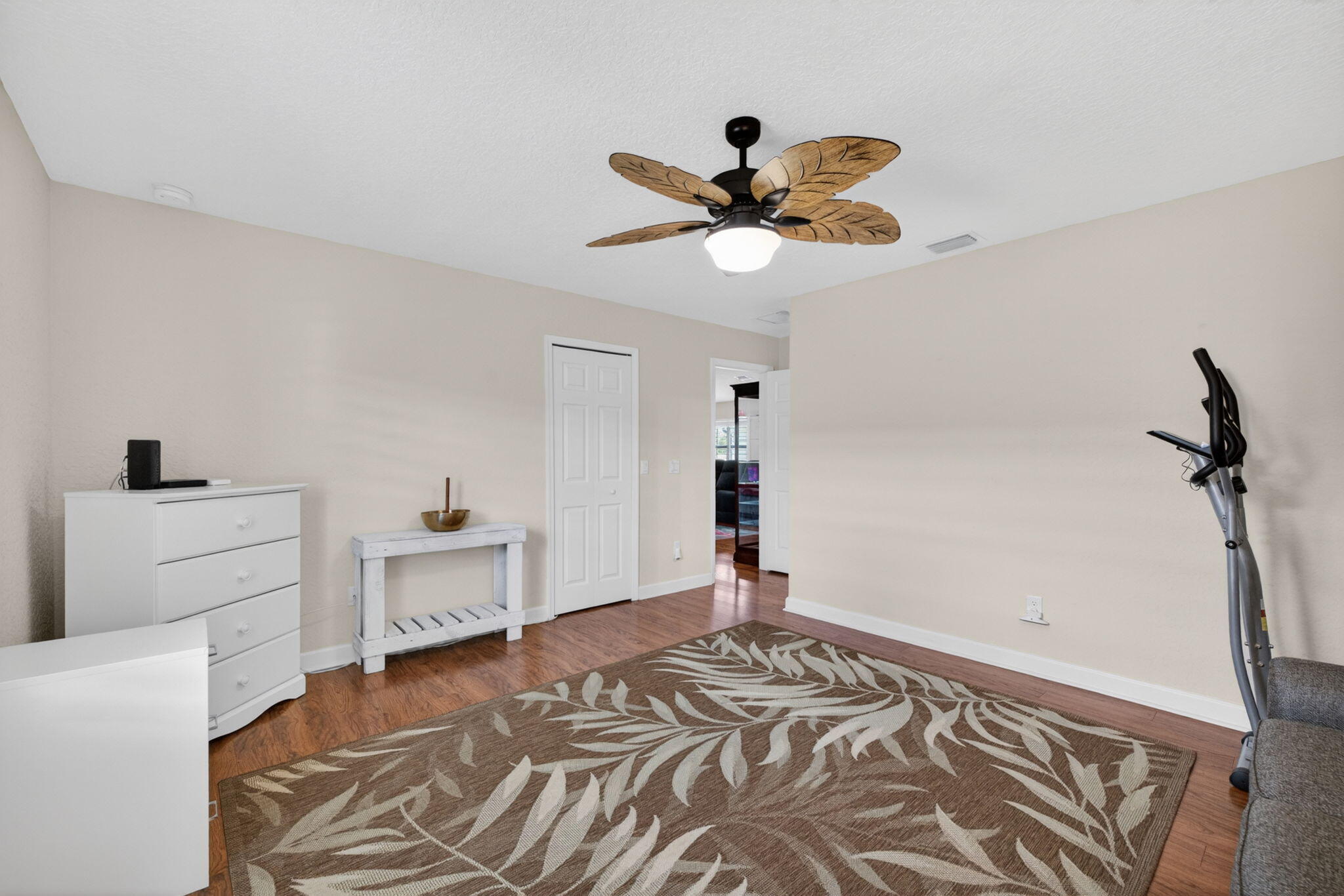 6456 Alemendra Street Property Photo 25