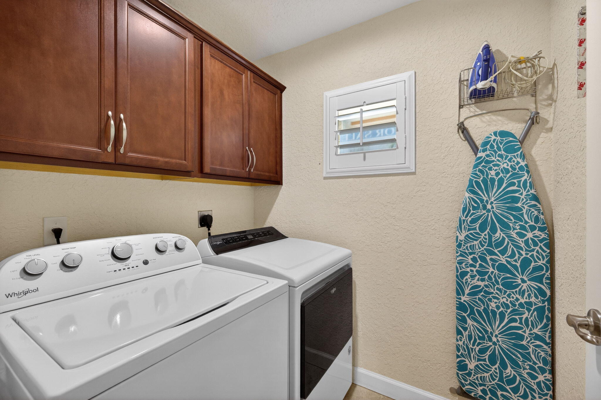 6456 Alemendra Street Property Photo 33
