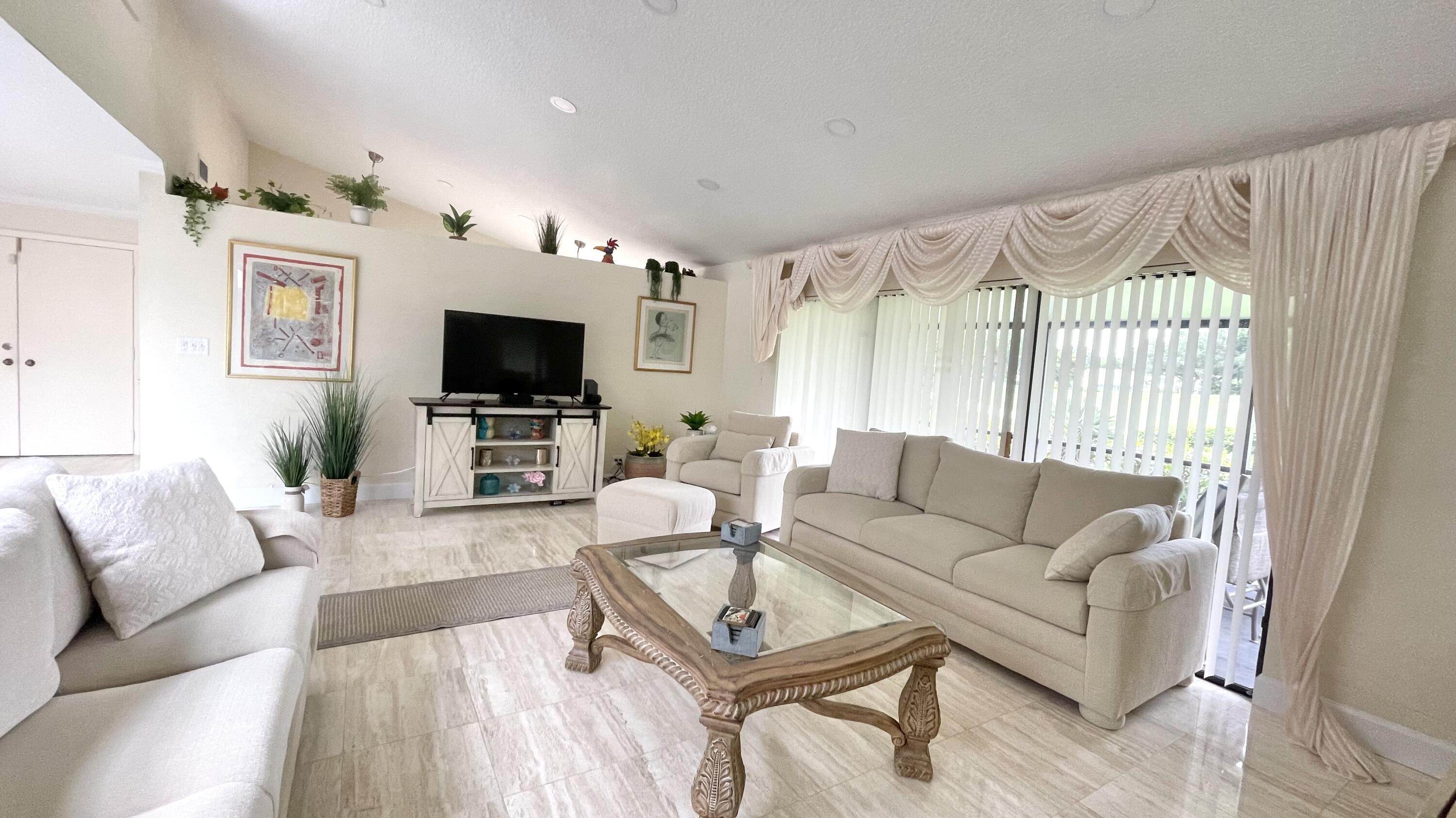 5662 Ainsley Court Property Photo 6