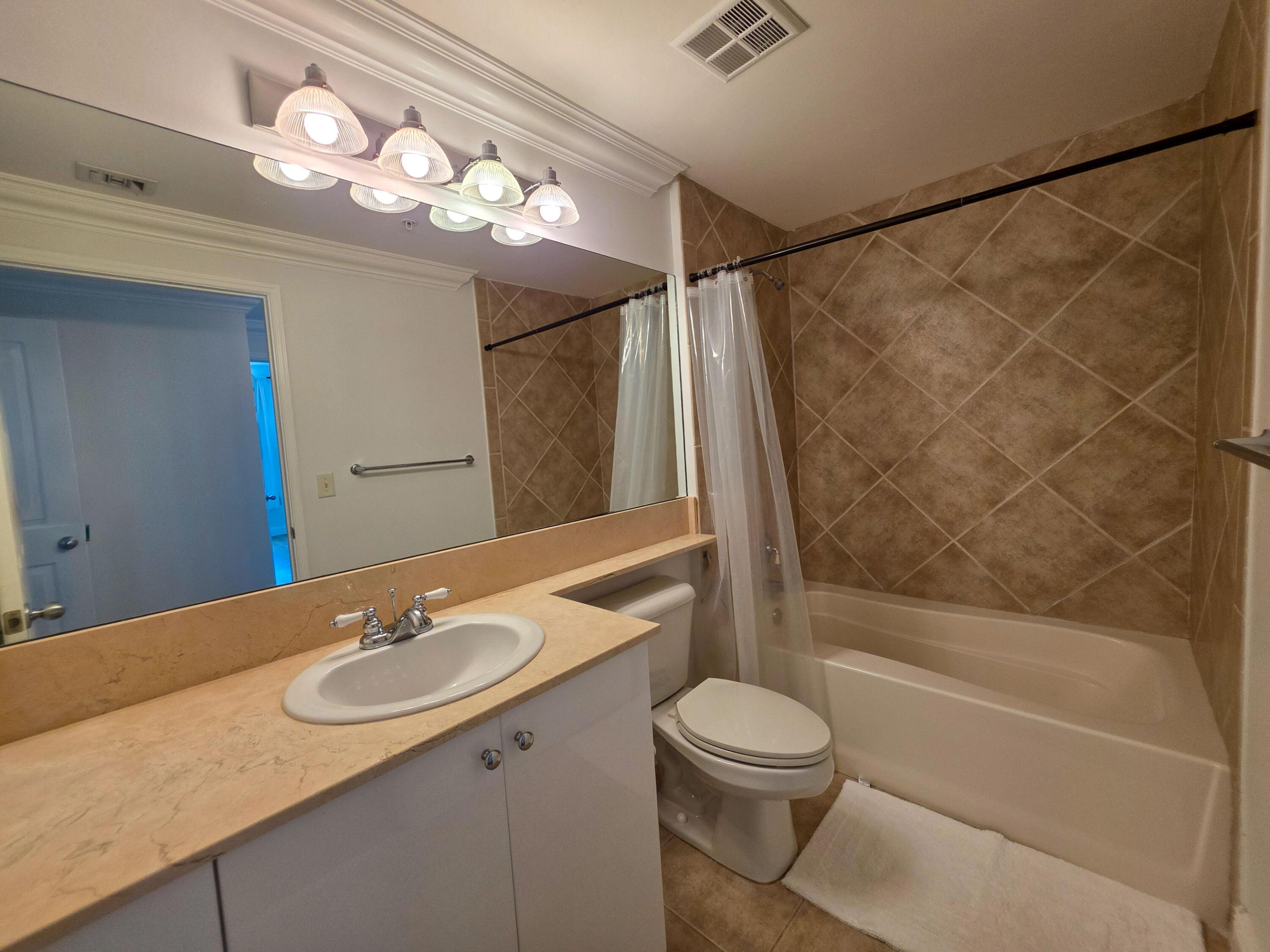 806 E Windward Way 323 Property Photo 29