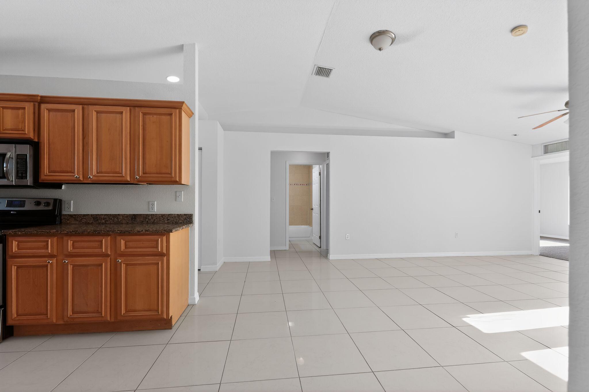 138 Dabou Loop Property Photo 11