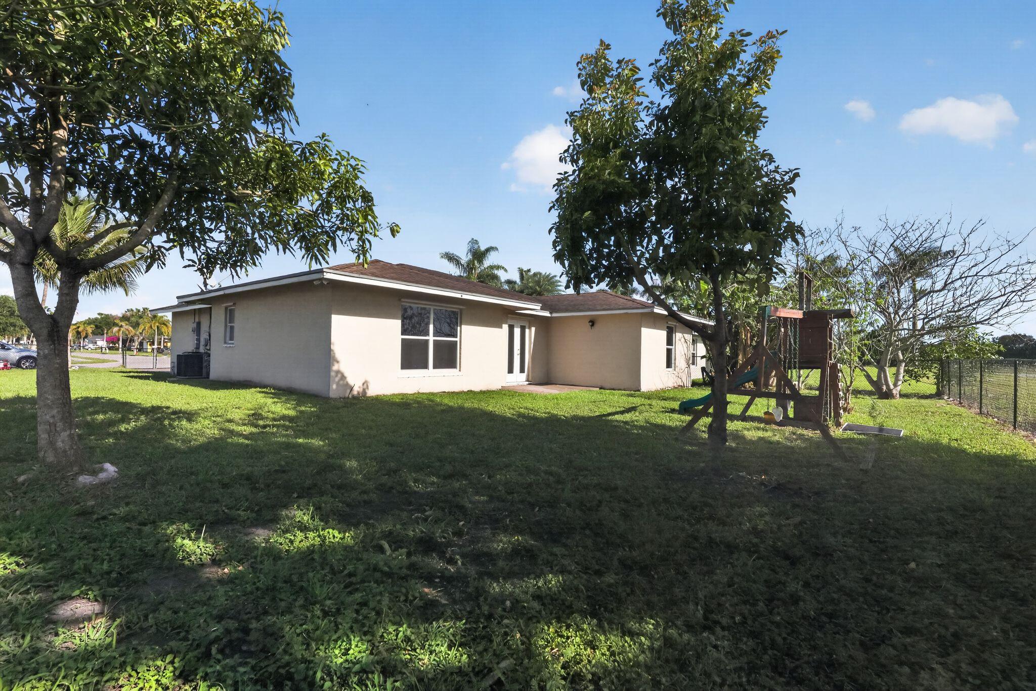 138 Dabou Loop Property Photo 25