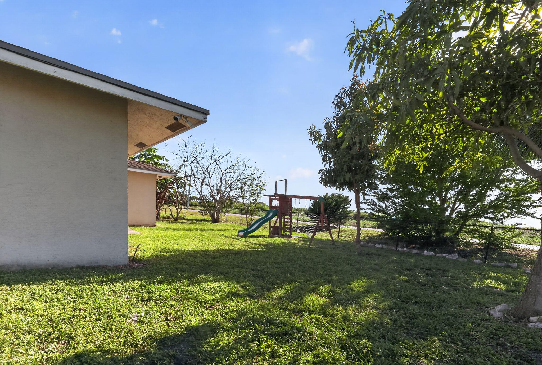 138 Dabou Loop Property Photo 26
