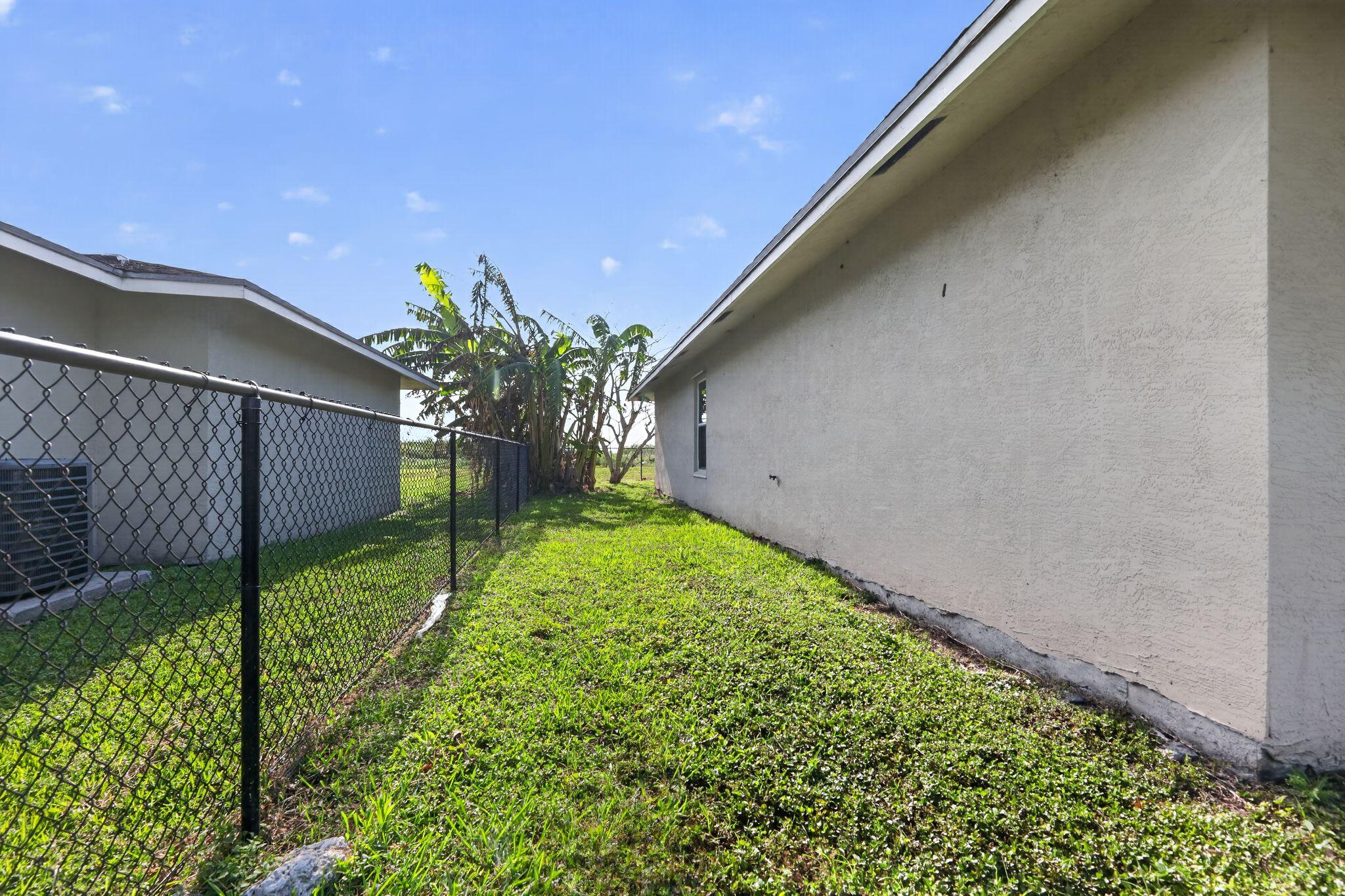 138 Dabou Loop Property Photo 27