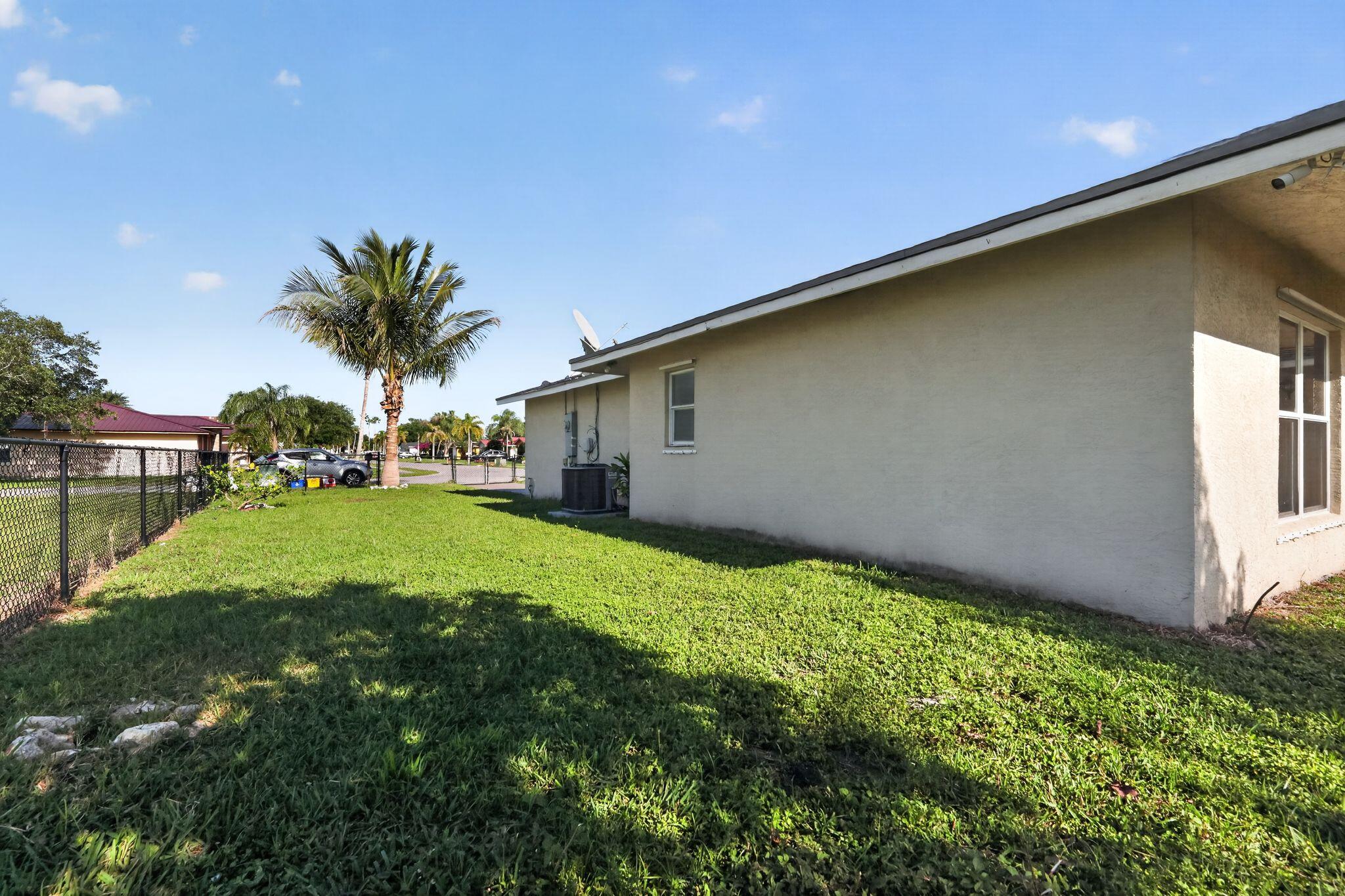 138 Dabou Loop Property Photo 28