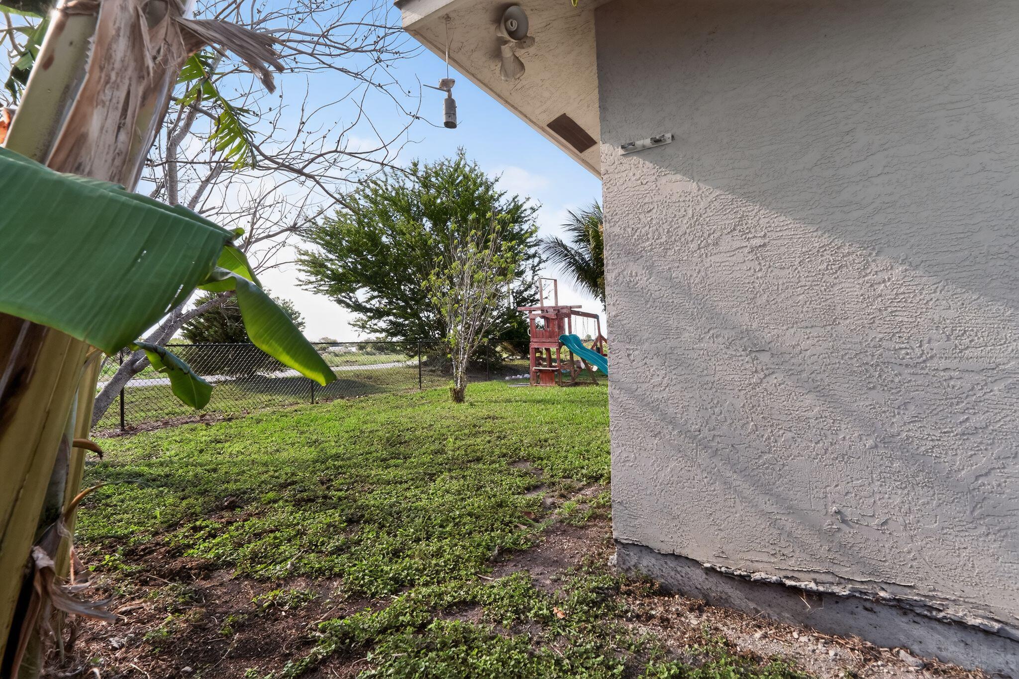 138 Dabou Loop Property Photo 29