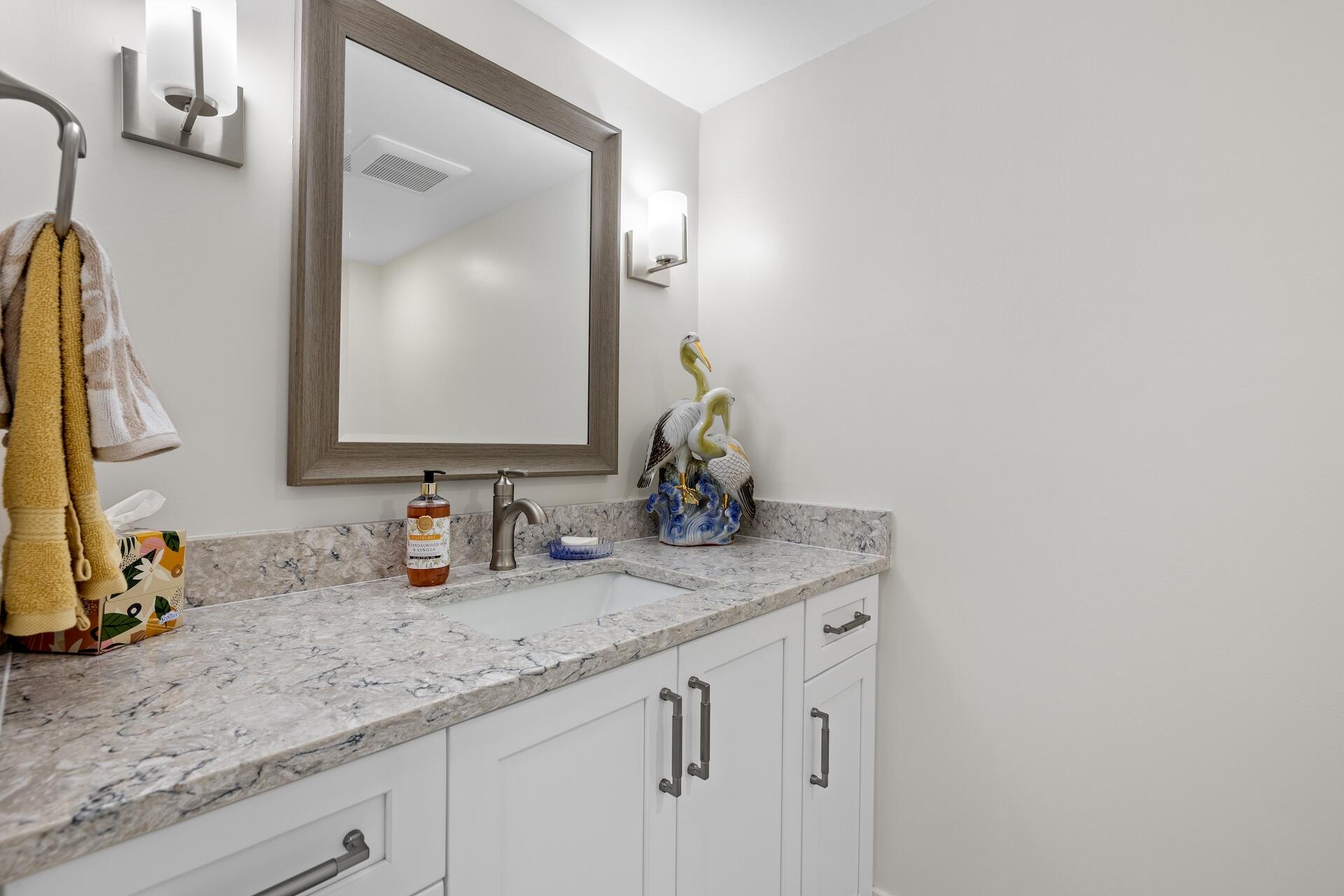 3400 N Ocean Drive 1602 Property Photo 5